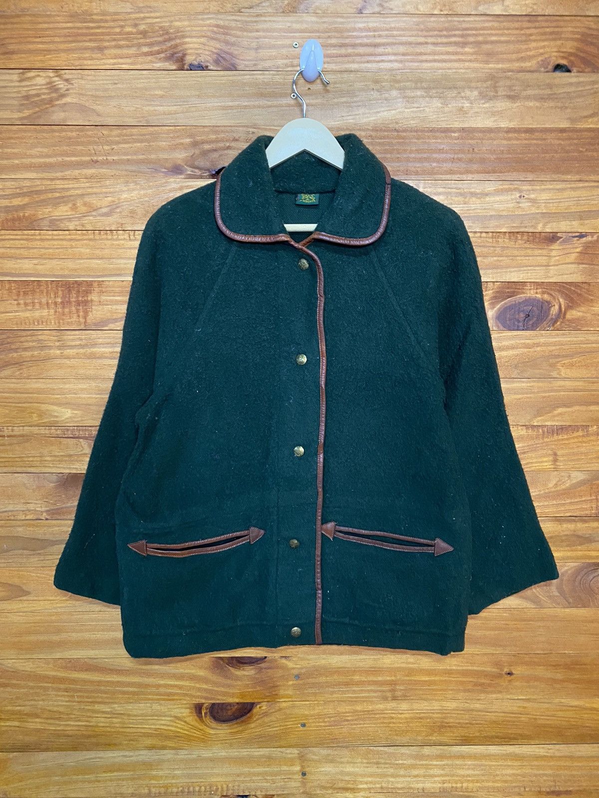image of Vintage Il Bisonte Curly Coat in Green, Women's (Size Medium)