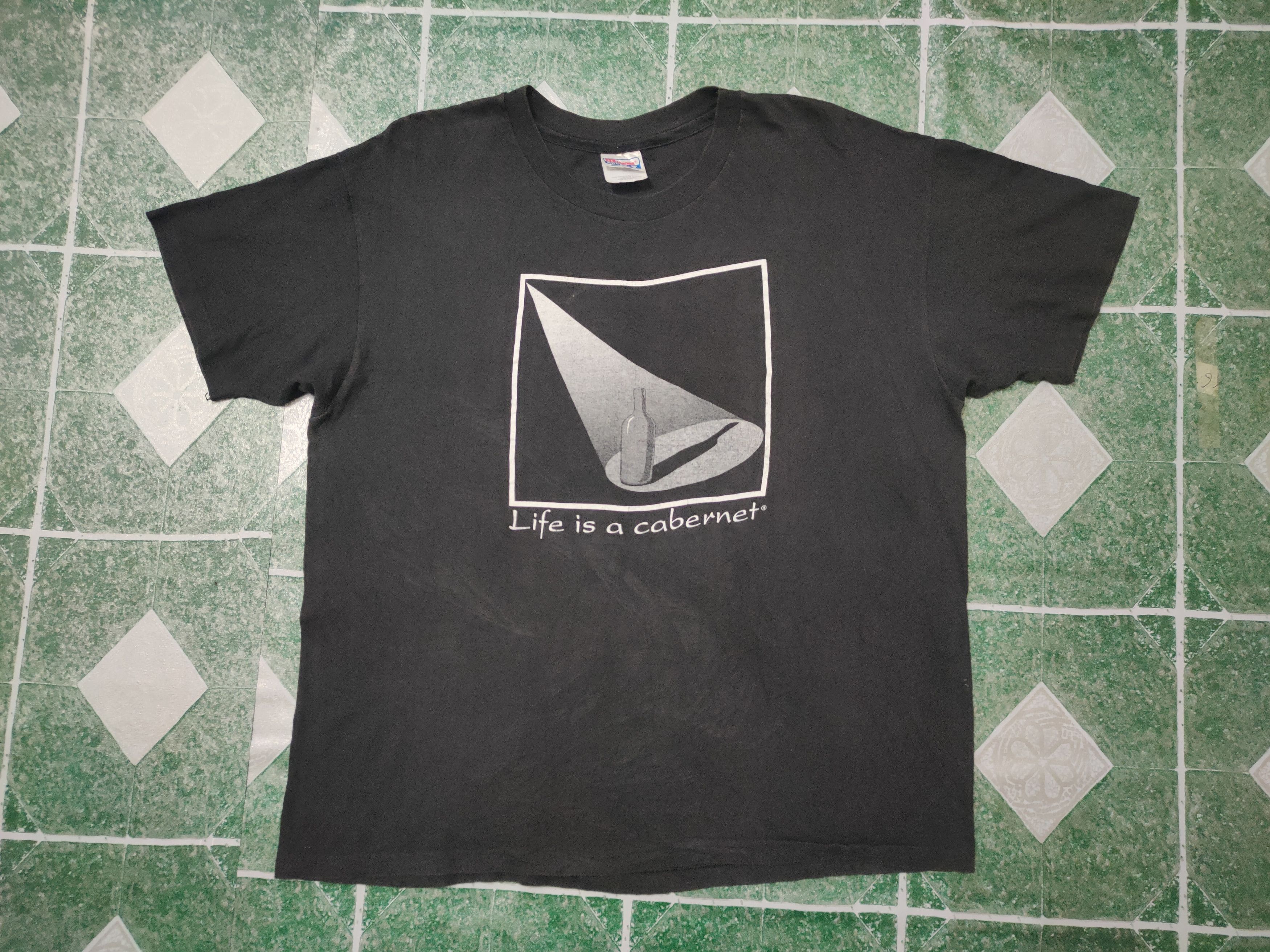 Other Thrashed Vintage 90's Life is a cabernet t shirt Size US XL / EU 56 / 4 - 1 Thumbnail