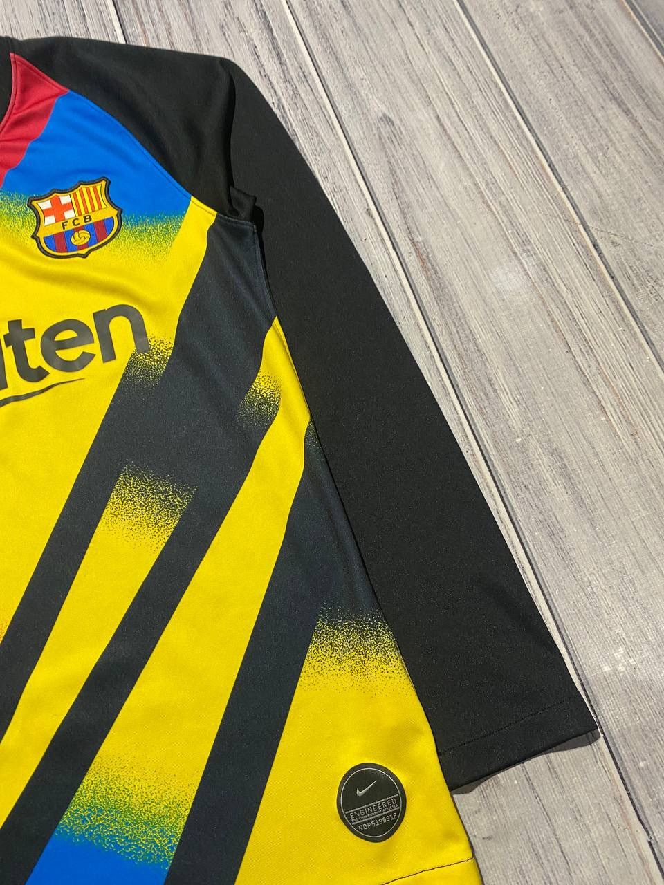 Nike Nike Barcelona 2019 2020 Goalkeeper Shirt Champions Leagua Size US S / EU 44-46 / 1 - 5 Thumbnail