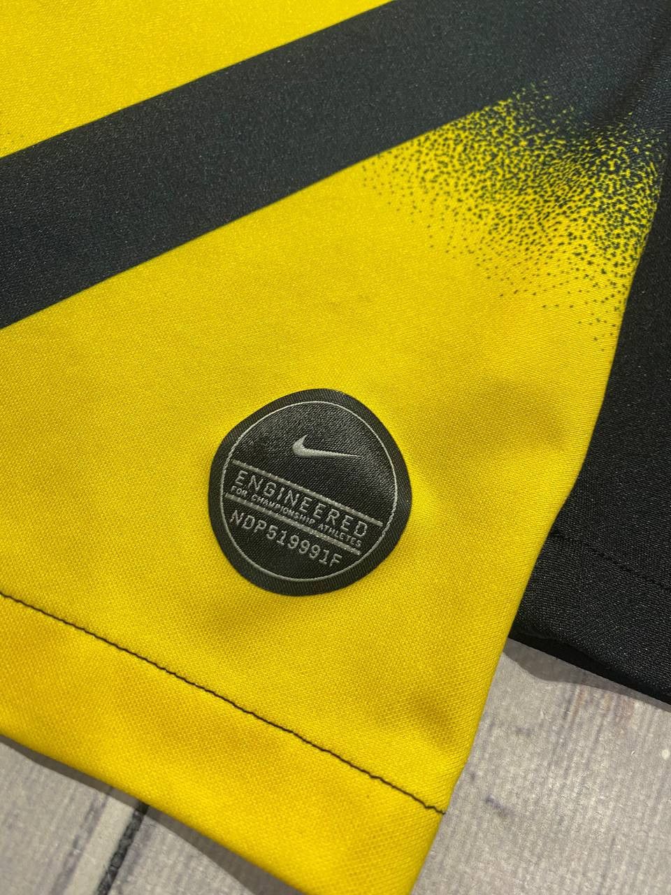 Nike Nike Barcelona 2019 2020 Goalkeeper Shirt Champions Leagua Size US S / EU 44-46 / 1 - 8 Thumbnail
