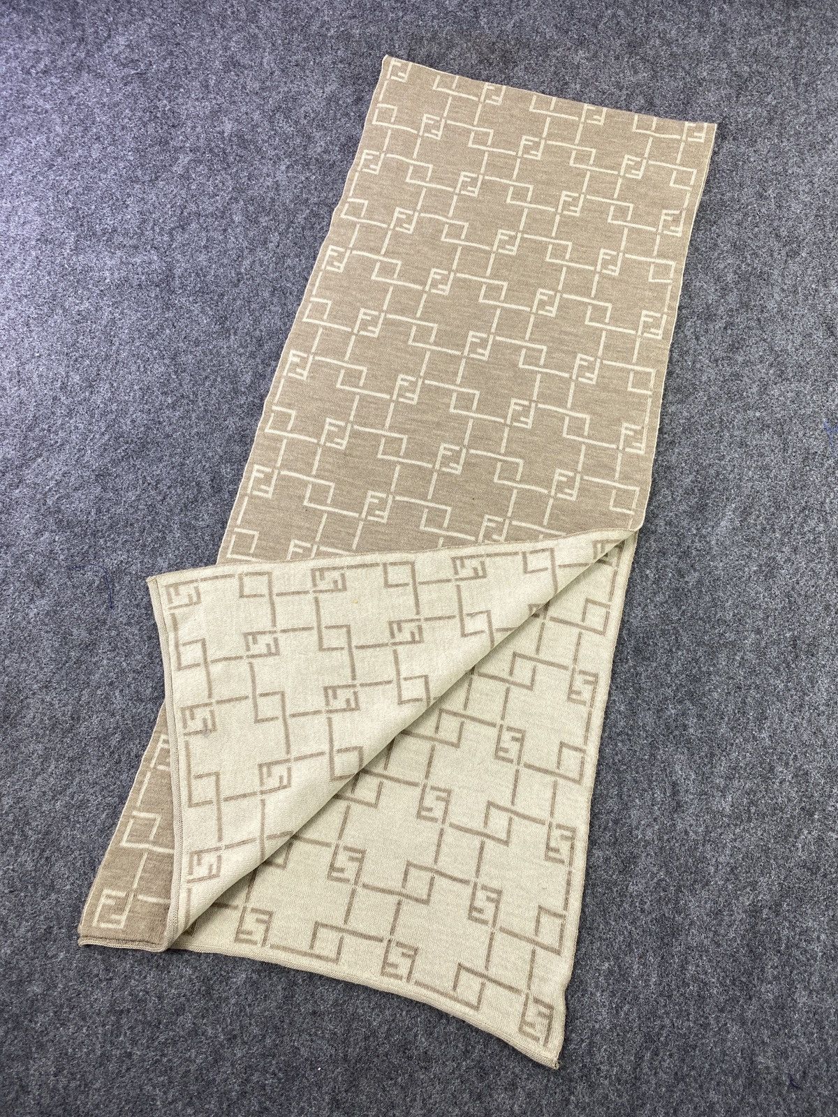 Vintage FENDI Scarf/Muffler/Neckwear -T252 Size ONE SIZE - 5 Thumbnail