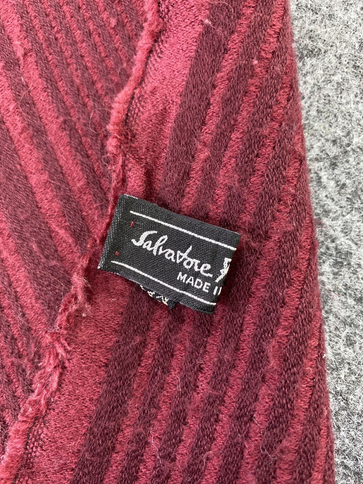 Salvatore Ferragamo SALVATORE FERRAGAMO Scarf/Muffler/Neckwear -T257 Size ONE SIZE - 6 Thumbnail