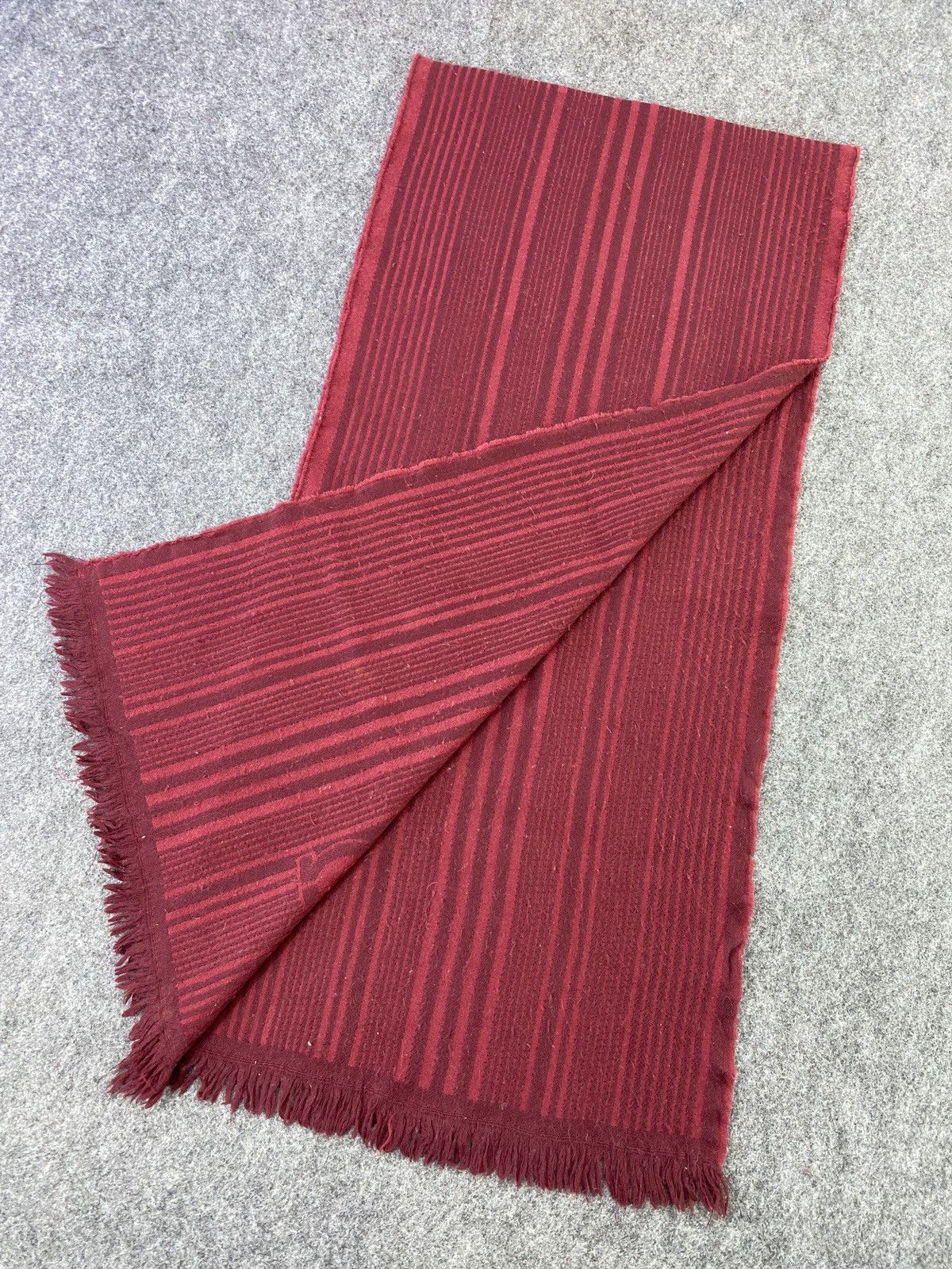 Salvatore Ferragamo SALVATORE FERRAGAMO Scarf/Muffler/Neckwear -T257 Size ONE SIZE - 5 Thumbnail