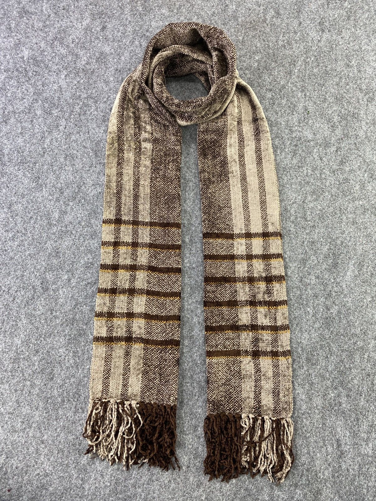 Barneys New York BARNEYS NEW YORK Scarf/Muffler/Neckwear -T260 Size ONE SIZE - 1 Thumbnail