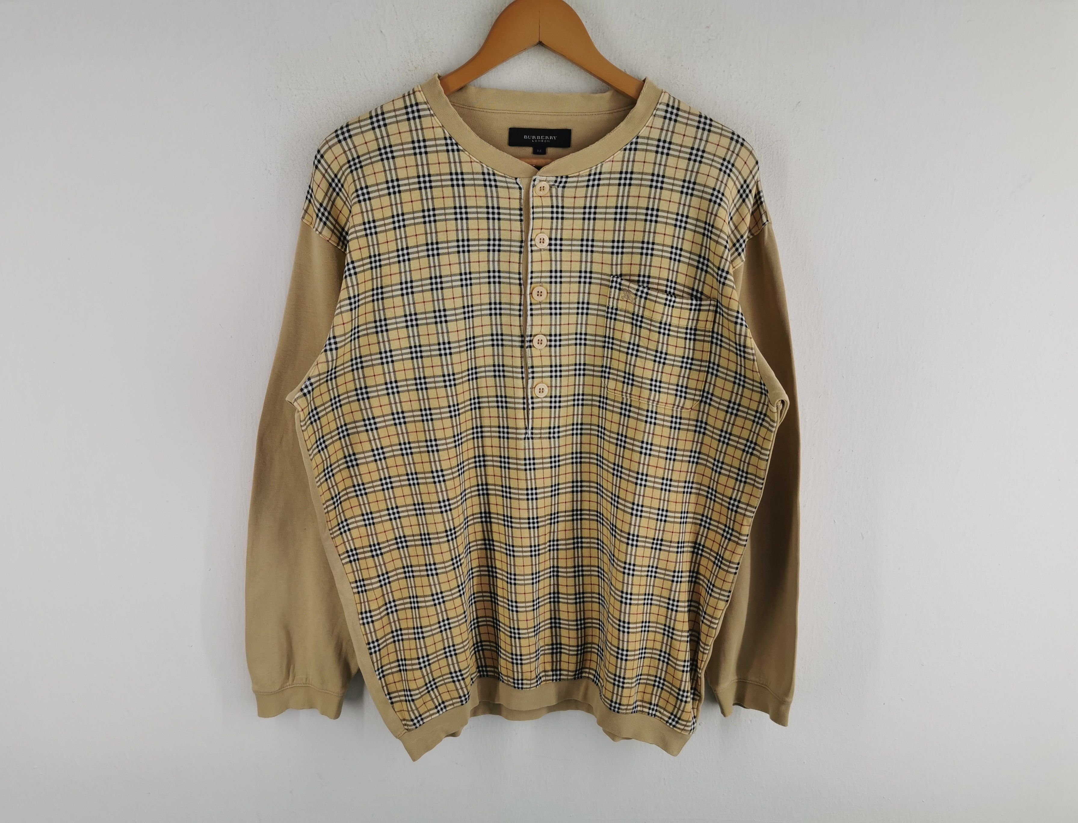 Vintage 90s Burberry Logos Sweater Made In Japan Size M