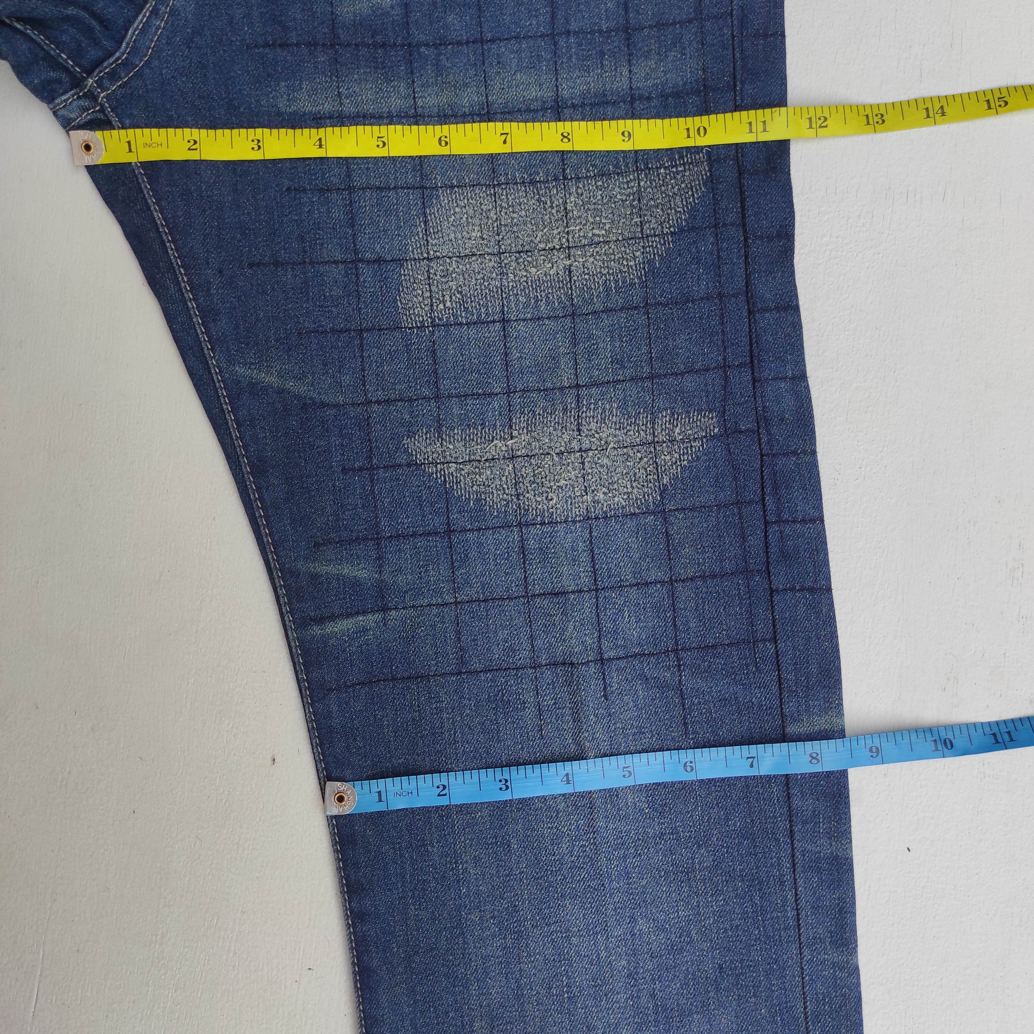 Neighborhood Neighborhood NBHD Basic Savage Denim Distressed Effect Size US 30 / EU 46 - 22 Thumbnail