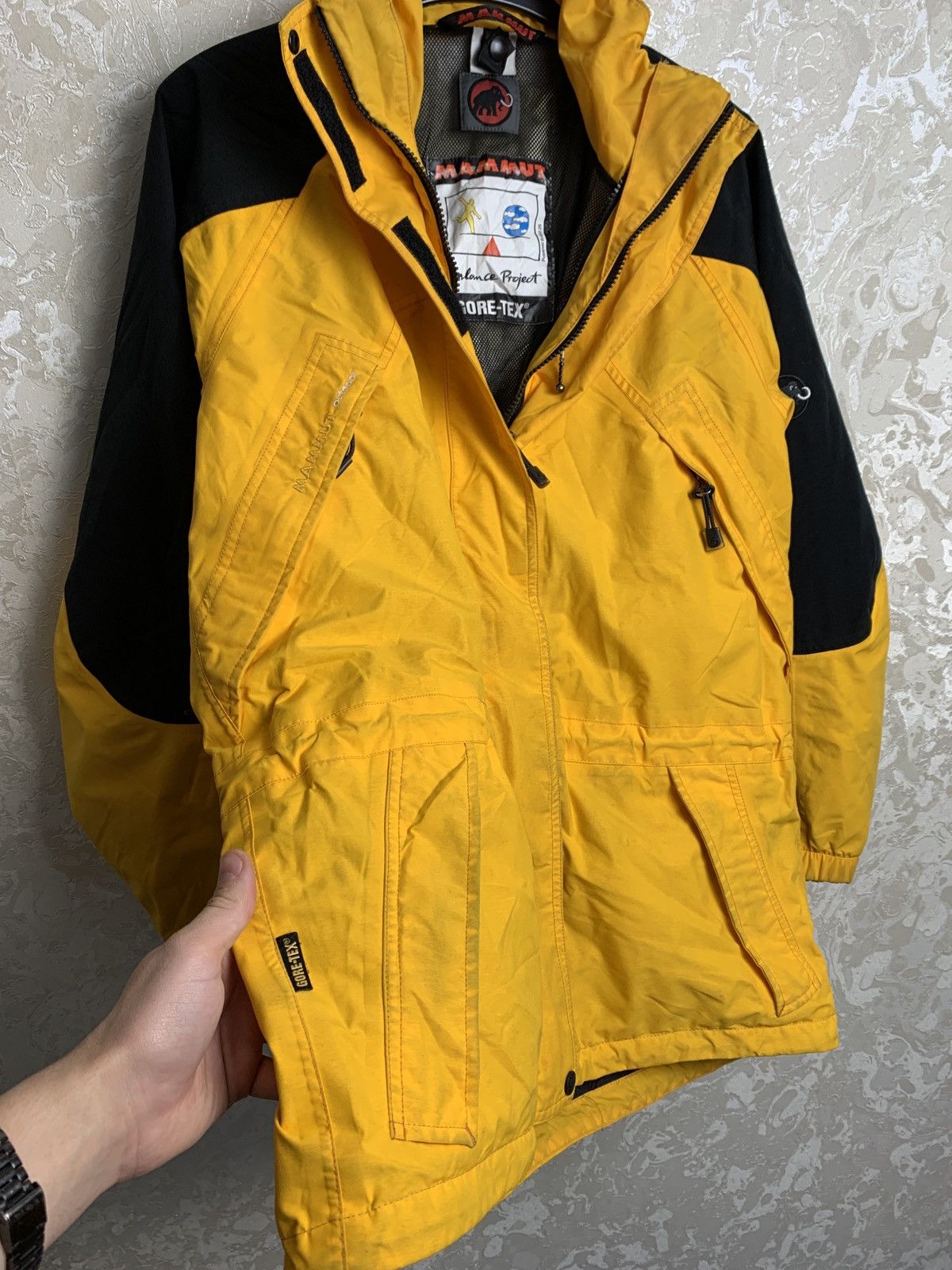 マムート GORE-TEX ジャケット イエローM 【公式通販】