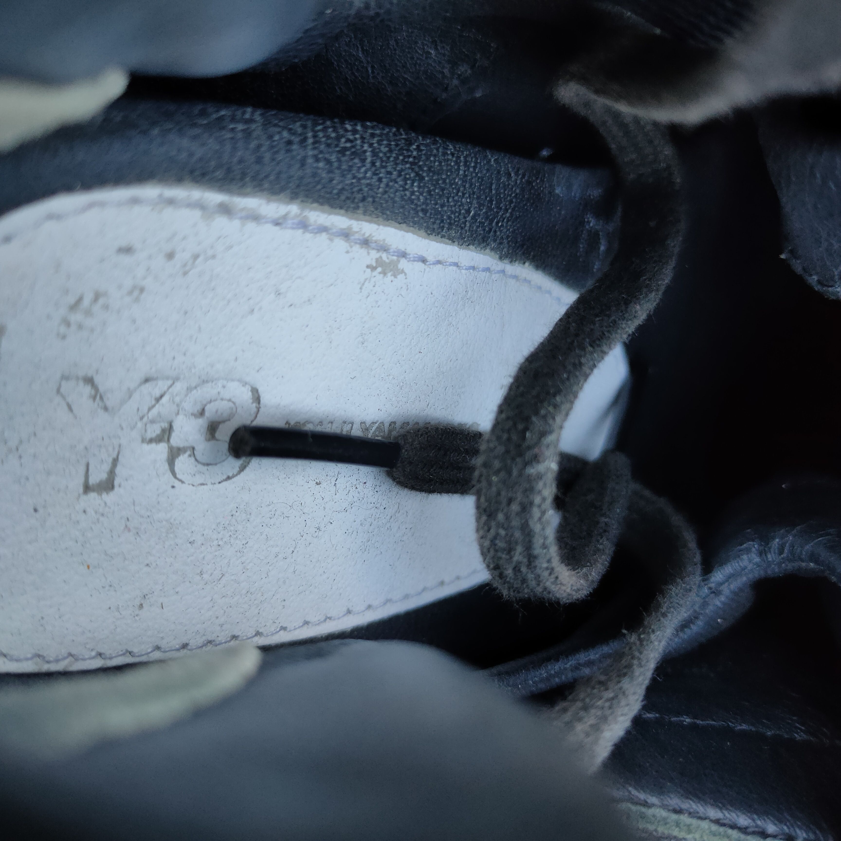 Adidas × Y-3 × Yohji Yamamoto Adidas YOHJI YAMAMOTO Kazuhiri Leather Sneaker Walking Size US 8 / EU 41 - 12 Thumbnail