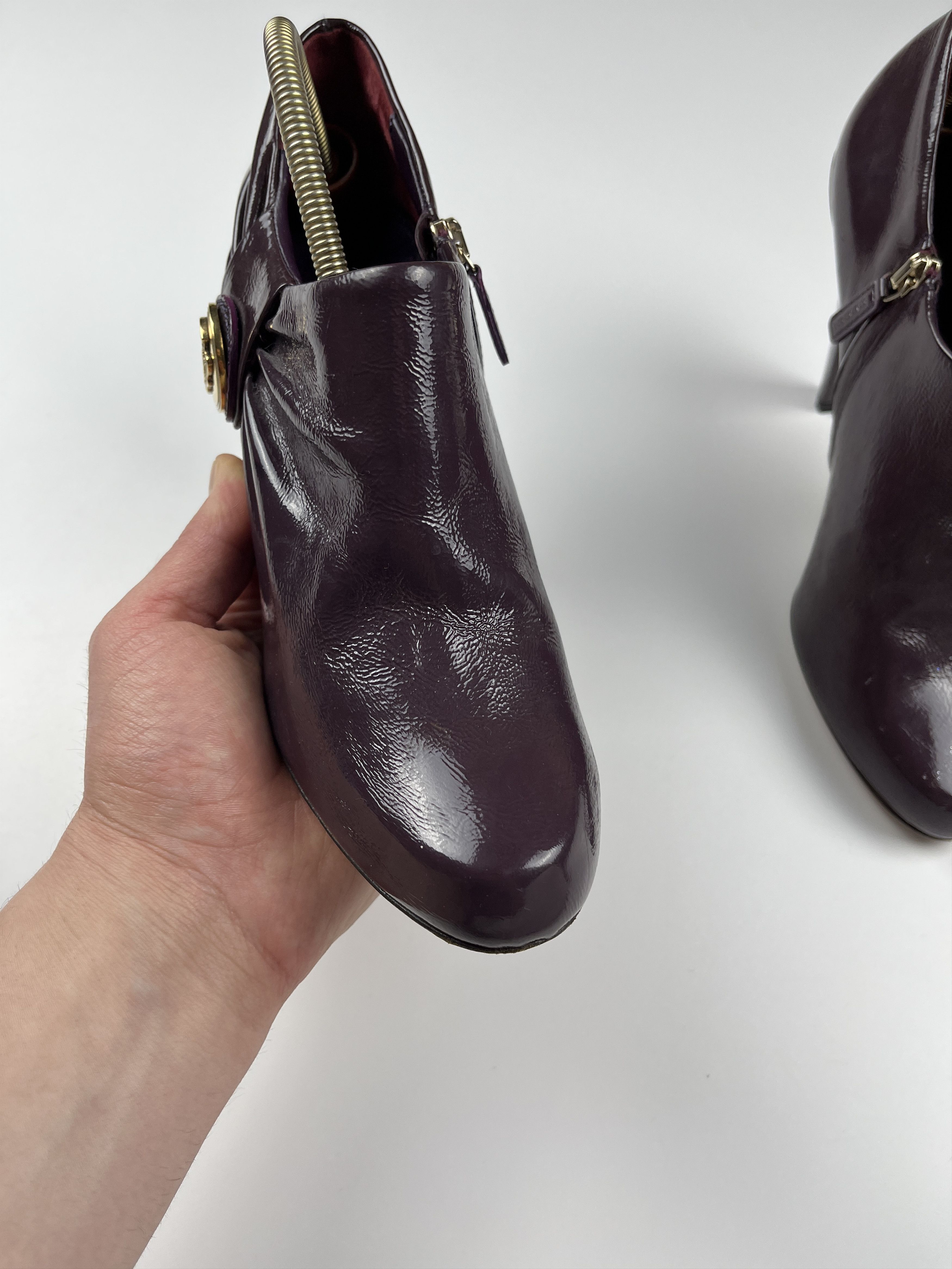 Gucci Gucci Purple Hysteria Leather Crest Gold Medallion Bootie Size US 8.5 / IT 38.5 - 8 Thumbnail