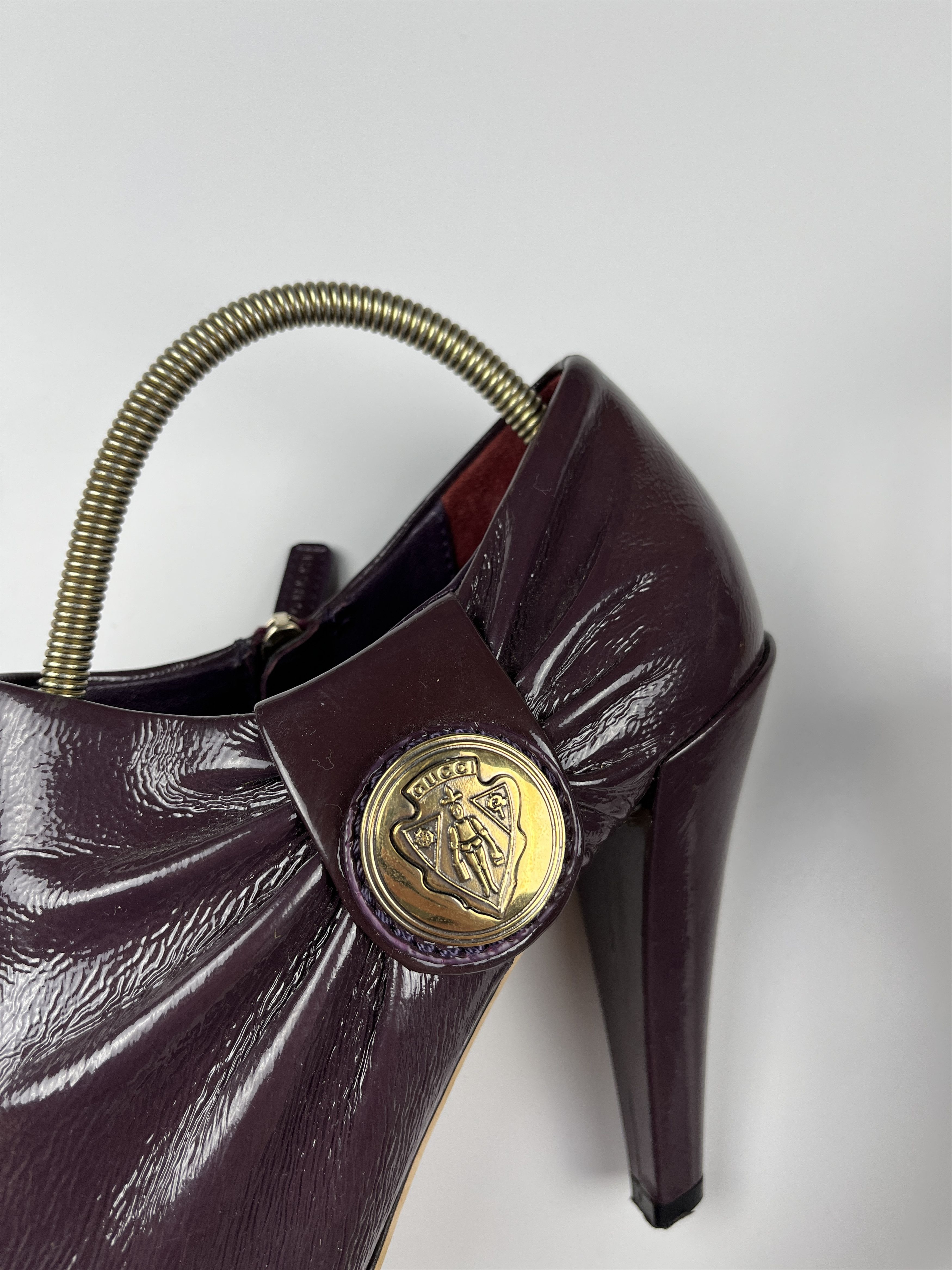 Gucci Gucci Purple Hysteria Leather Crest Gold Medallion Bootie Size US 8.5 / IT 38.5 - 3 Thumbnail