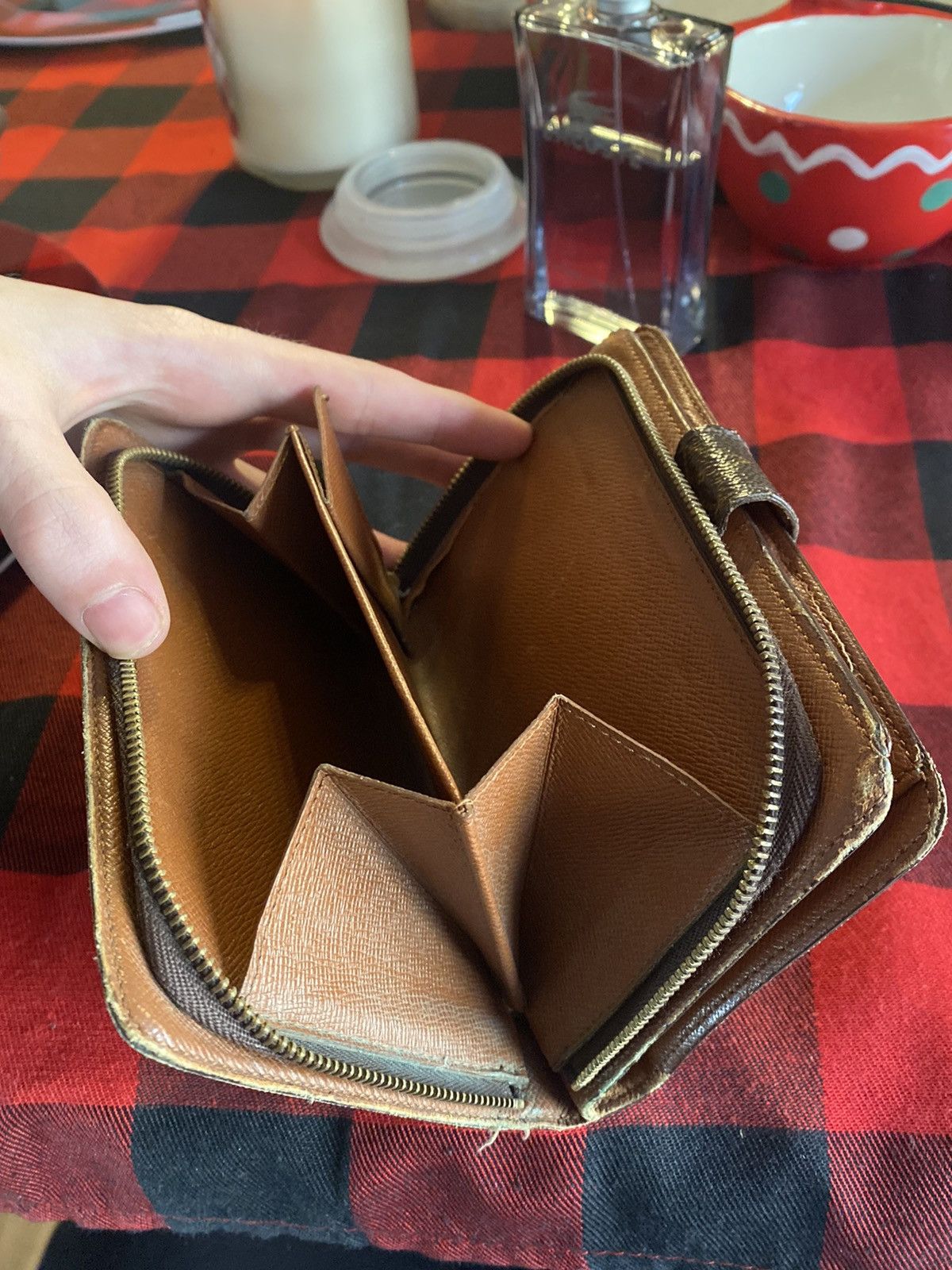 Louis Vuitton Louis Vuitton Wallet Size ONE SIZE - 9 Thumbnail