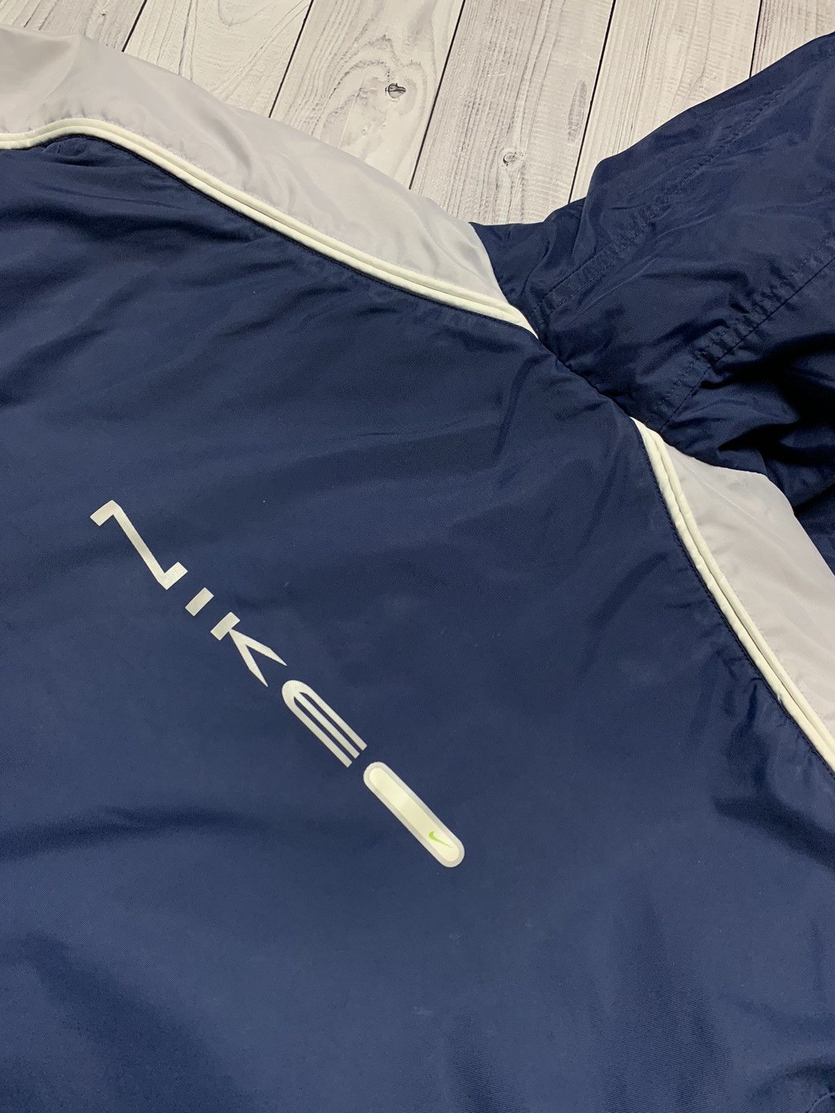Vintage Vintage Nike jacket logo parka size S Size US S / EU 44-46 / 1 - 3 Thumbnail