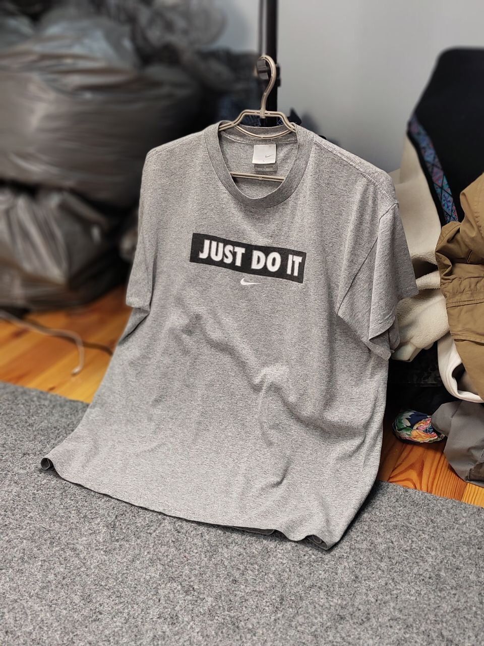 Nike Vintage 90's Nike Gray Center logo T Shirt Tee Size US L / EU 52-54 / 3 - 15 Thumbnail