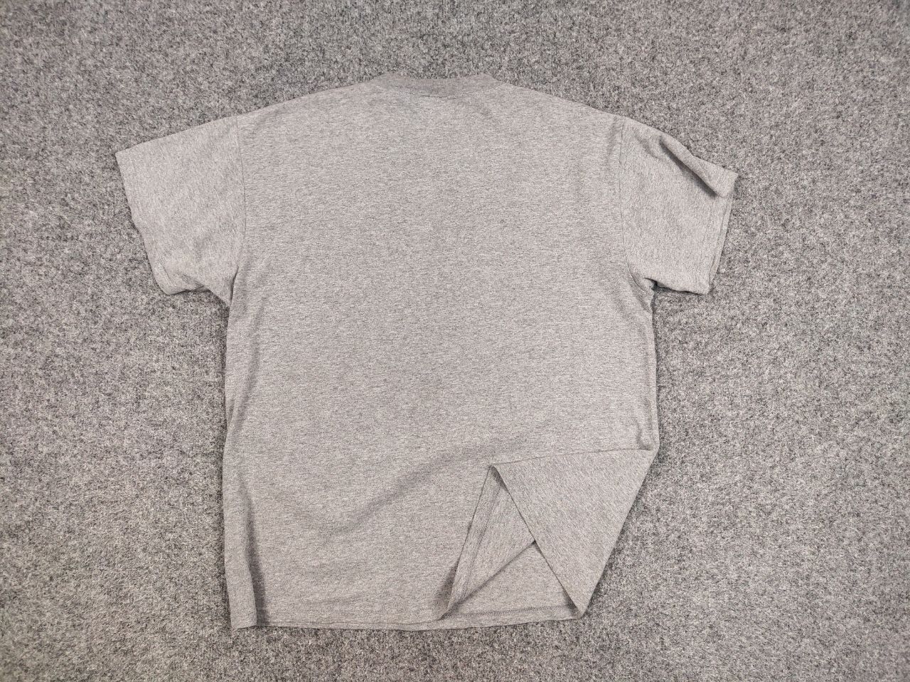 Nike Vintage 90's Nike Gray Center logo T Shirt Tee Size US L / EU 52-54 / 3 - 11 Thumbnail