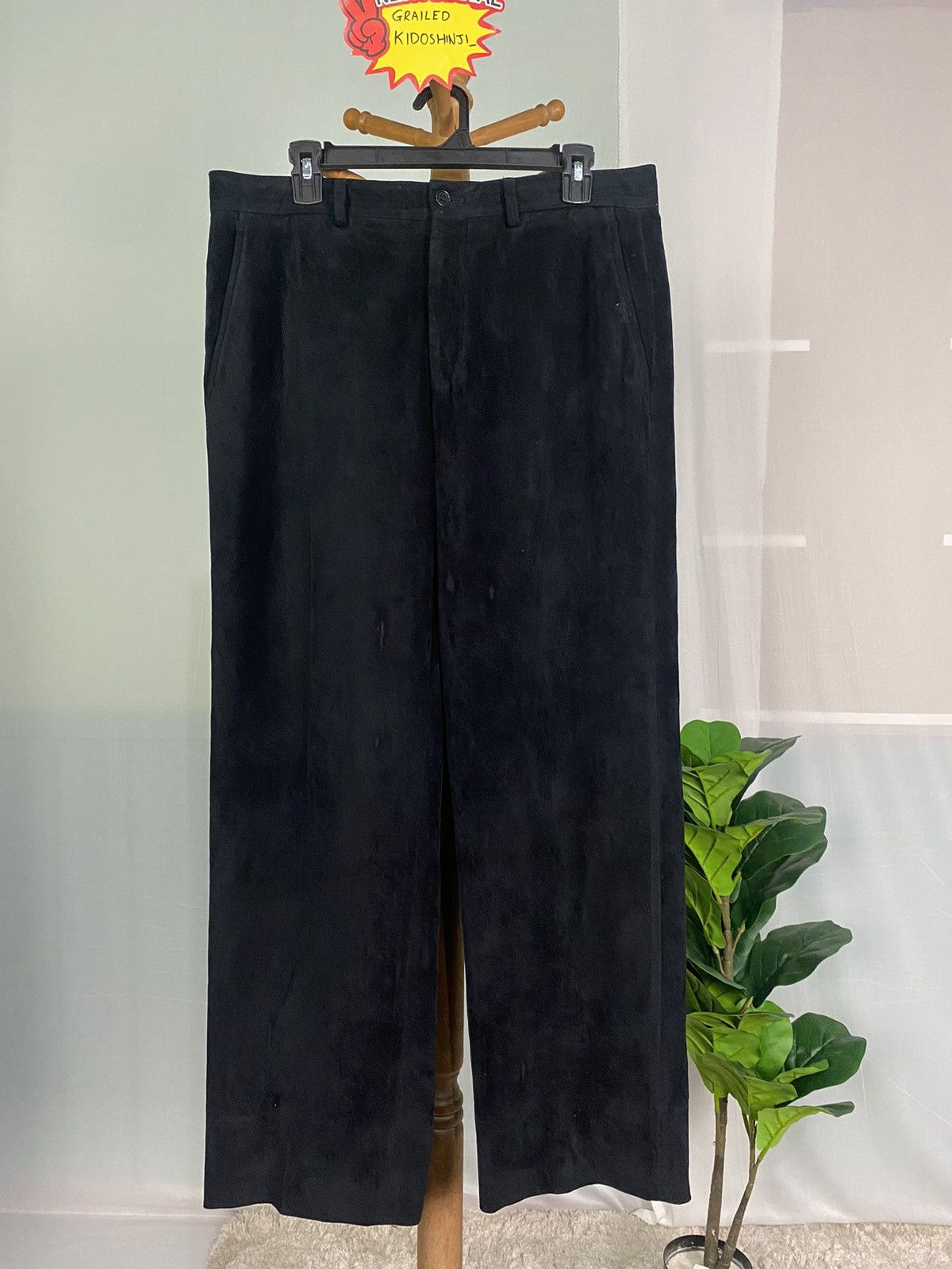 Giorgio Armani Giorgio Armani Black Suede Velvet Pants Size US 34 / EU 50 - 1 Thumbnail