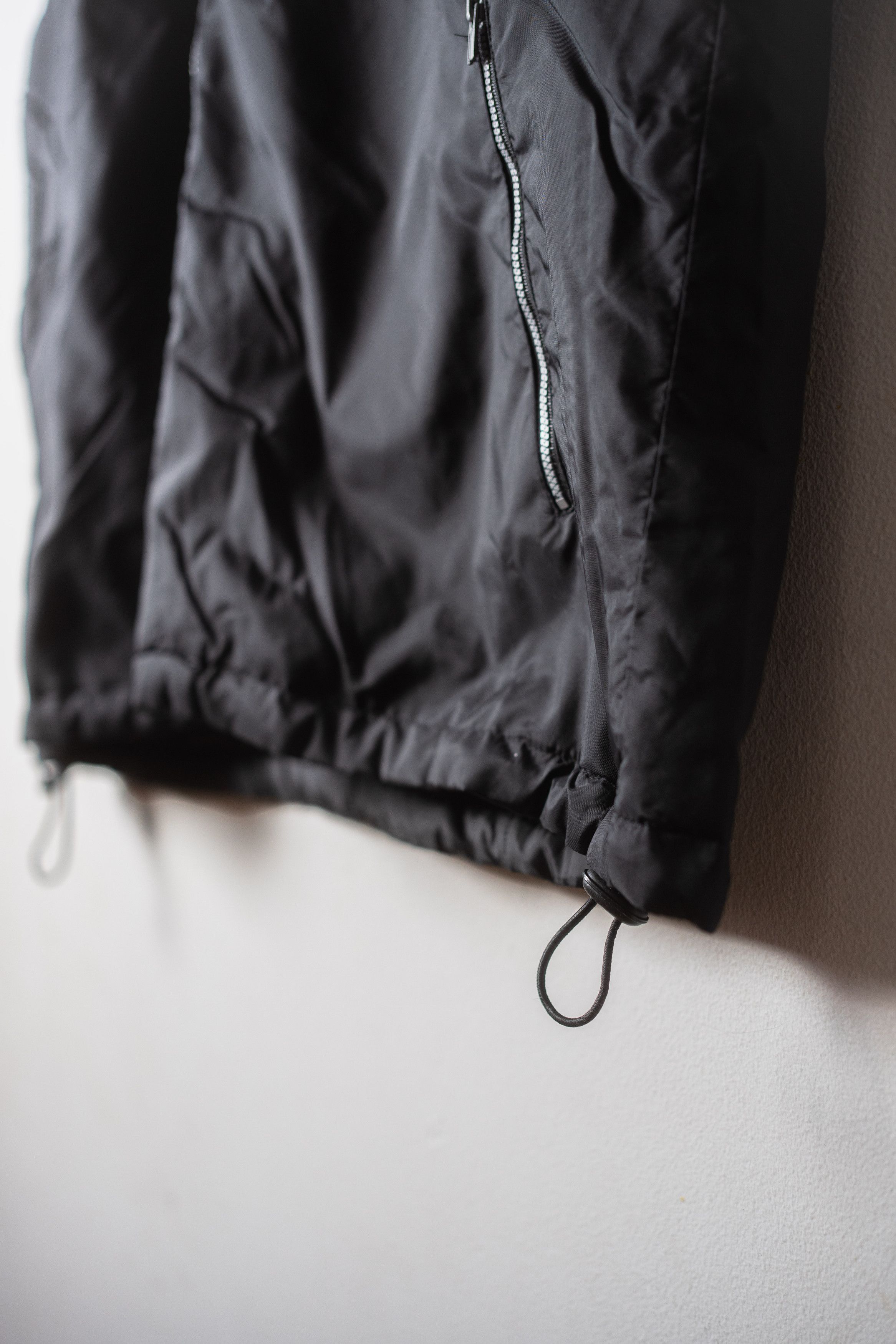 Calvin Klein × Vintage Calvin Klein Black Nylon Vest Size US XL / EU 56 / 4 - 4 Thumbnail