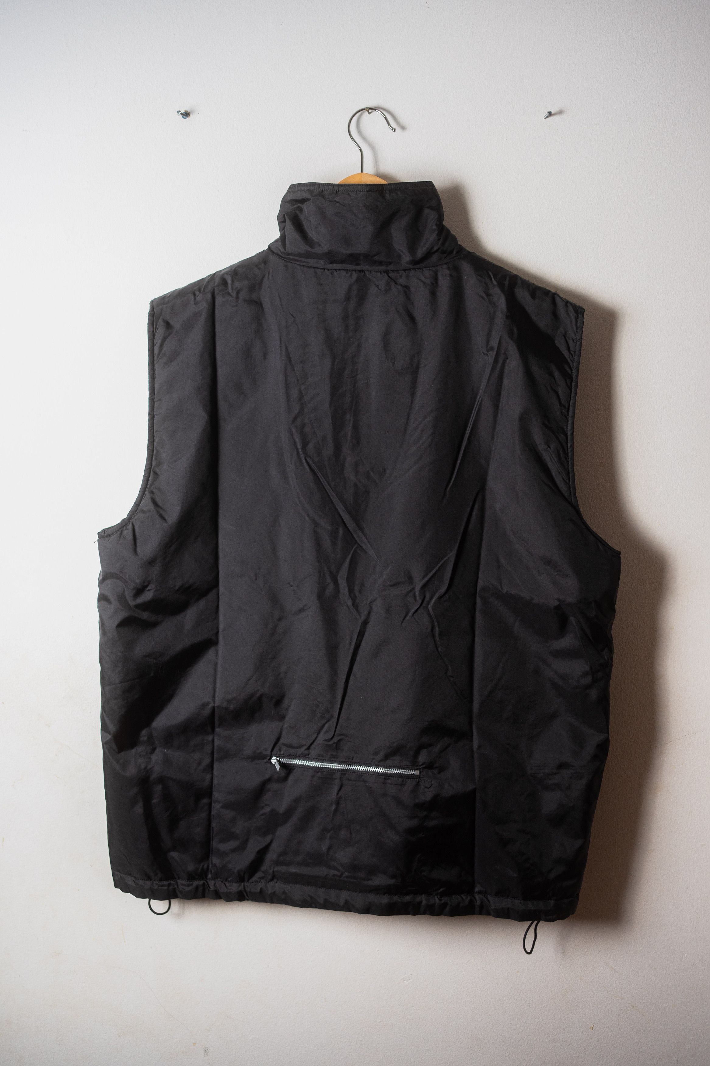 Calvin Klein × Vintage Calvin Klein Black Nylon Vest Size US XL / EU 56 / 4 - 7 Thumbnail