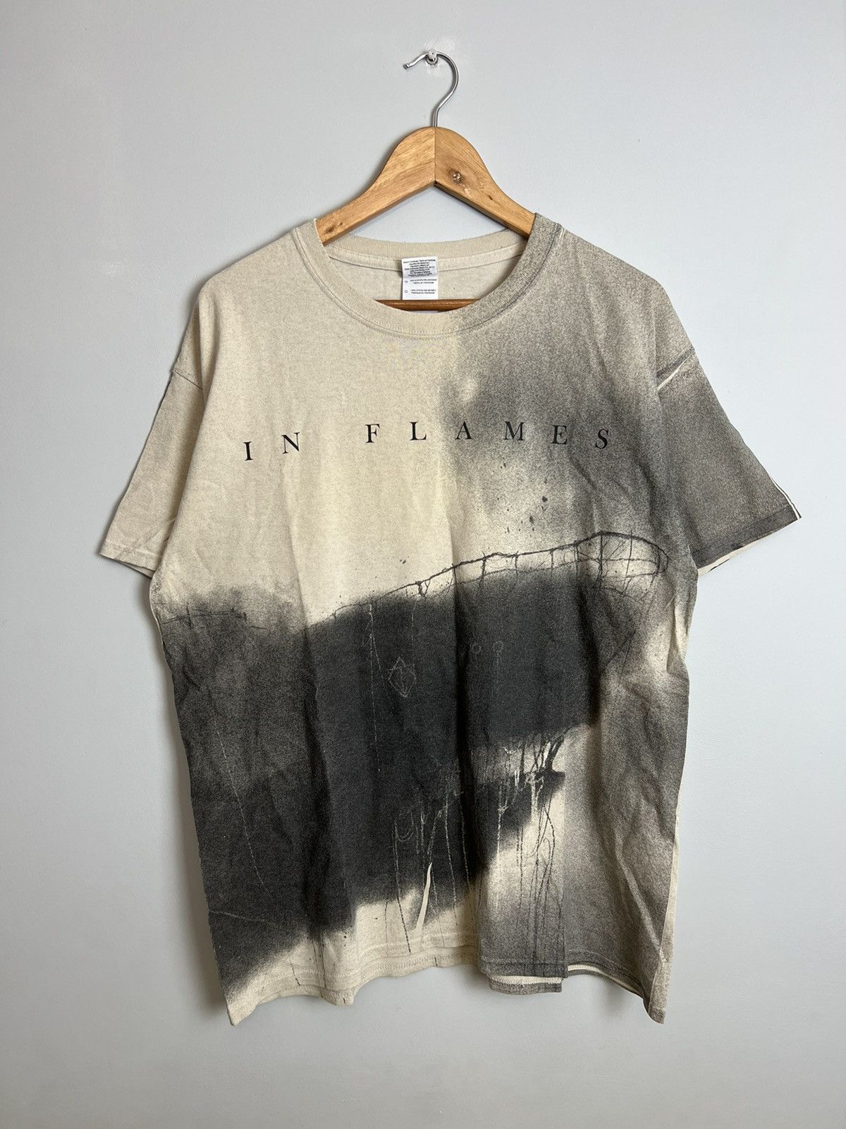 Band Tees Vintage 00s In Flames All Over Print Metal Rock Band T Shirt Size US L / EU 52-54 / 3 - 1 Thumbnail