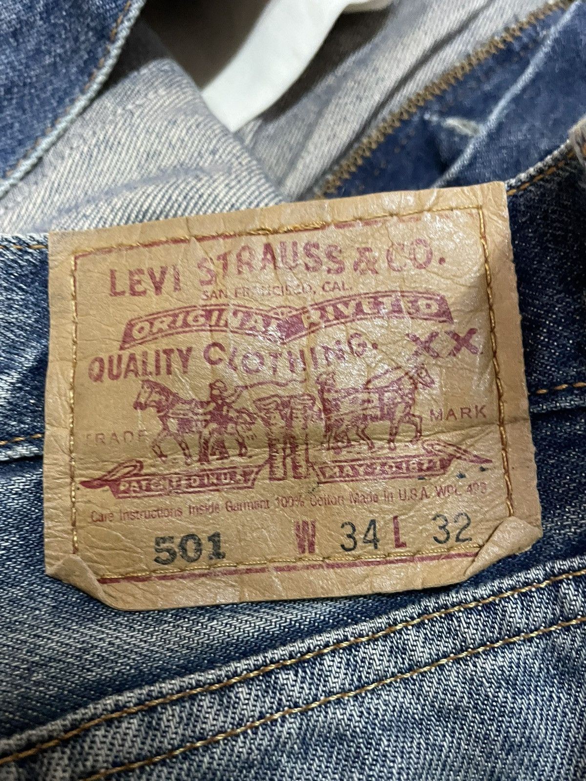 Levi's × Vintage Vintage Levi’s 501 1997 Aging Faded Wash Denim Size US 34 / EU 50 - 13 Thumbnail