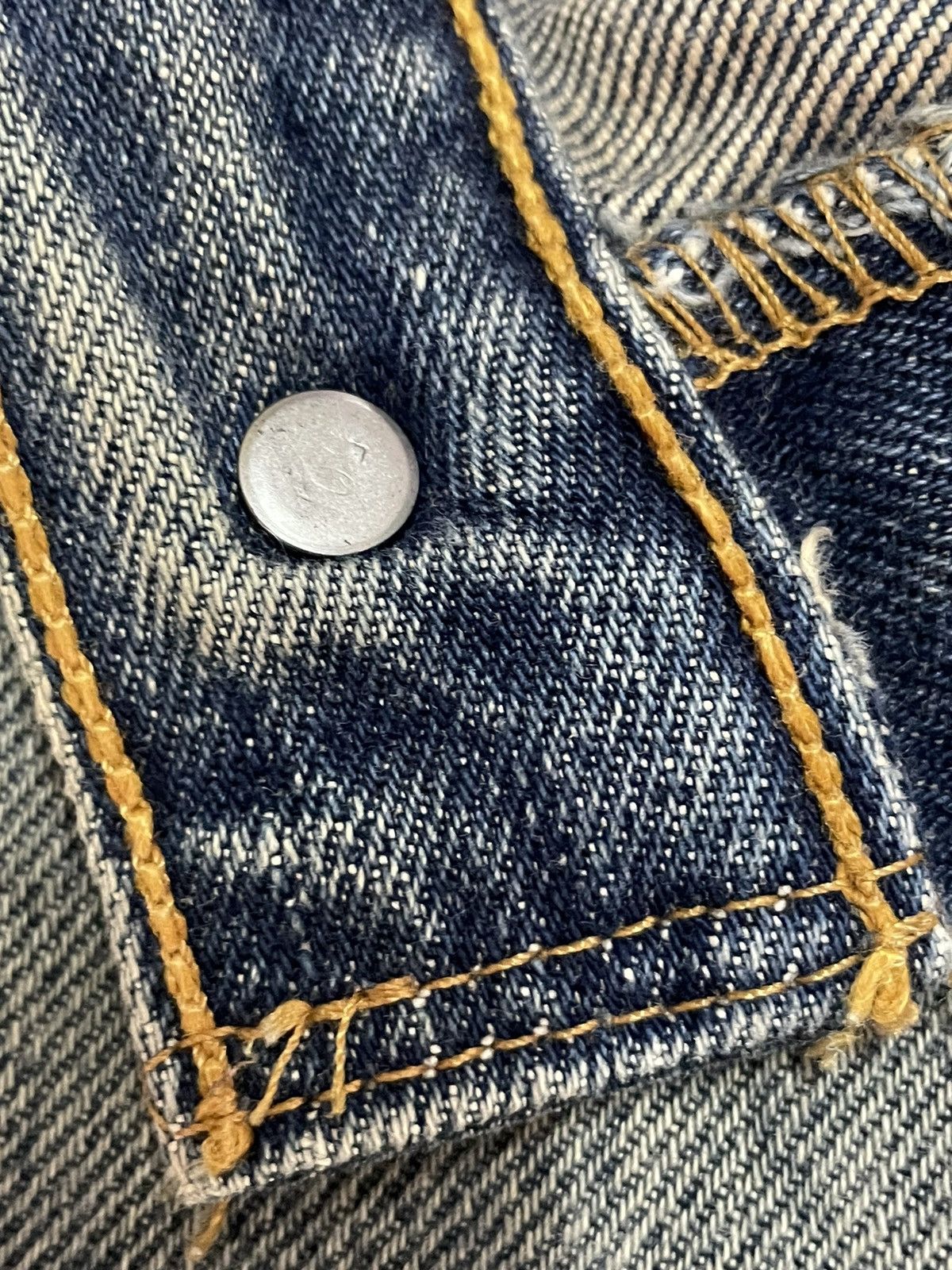 Levi's × Vintage Vintage Levi’s 501 1997 Aging Faded Wash Denim Size US 34 / EU 50 - 17 Thumbnail