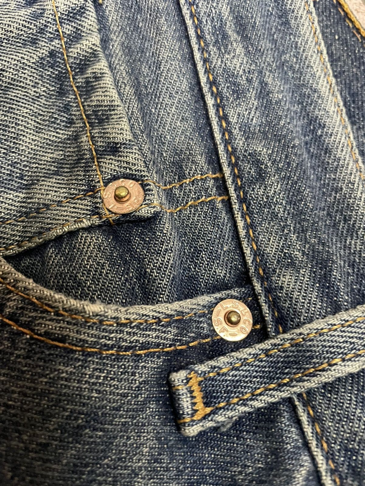 Levi's × Vintage Vintage Levi’s 501 1997 Aging Faded Wash Denim Size US 34 / EU 50 - 19 Thumbnail