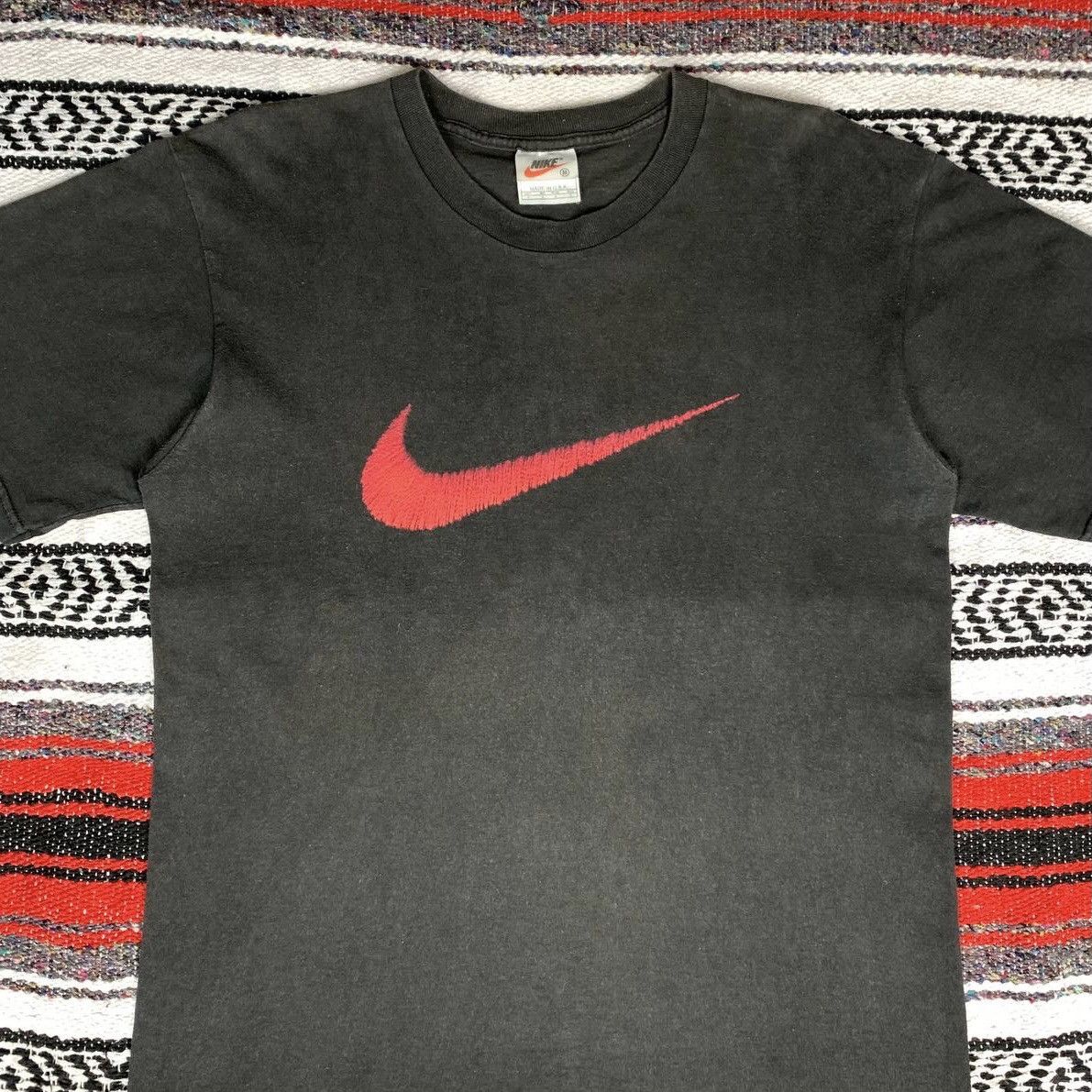Nike Vintage 90s Nike Shirt Big Swoosh Nike SunFaded Size US M / EU 48-50 / 2 - 3 Thumbnail