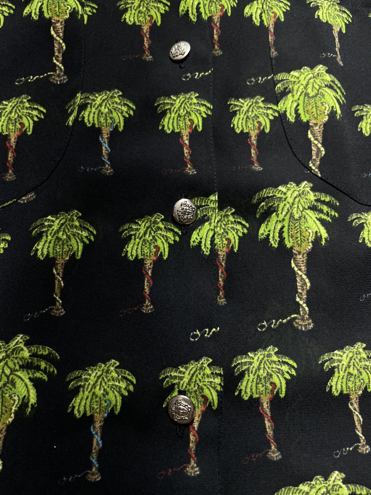 Versace Versace Women’s Palm Tree Shirt Vintage Size M / US 6-8 / IT 42-44 - 6 Thumbnail