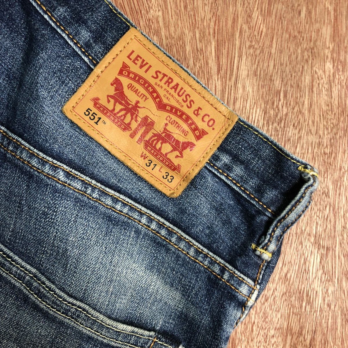 Levi's DLL 551 Levi's Strauss Distressed Blue Denim Jeans #c191 Size US 31 - 12 Thumbnail