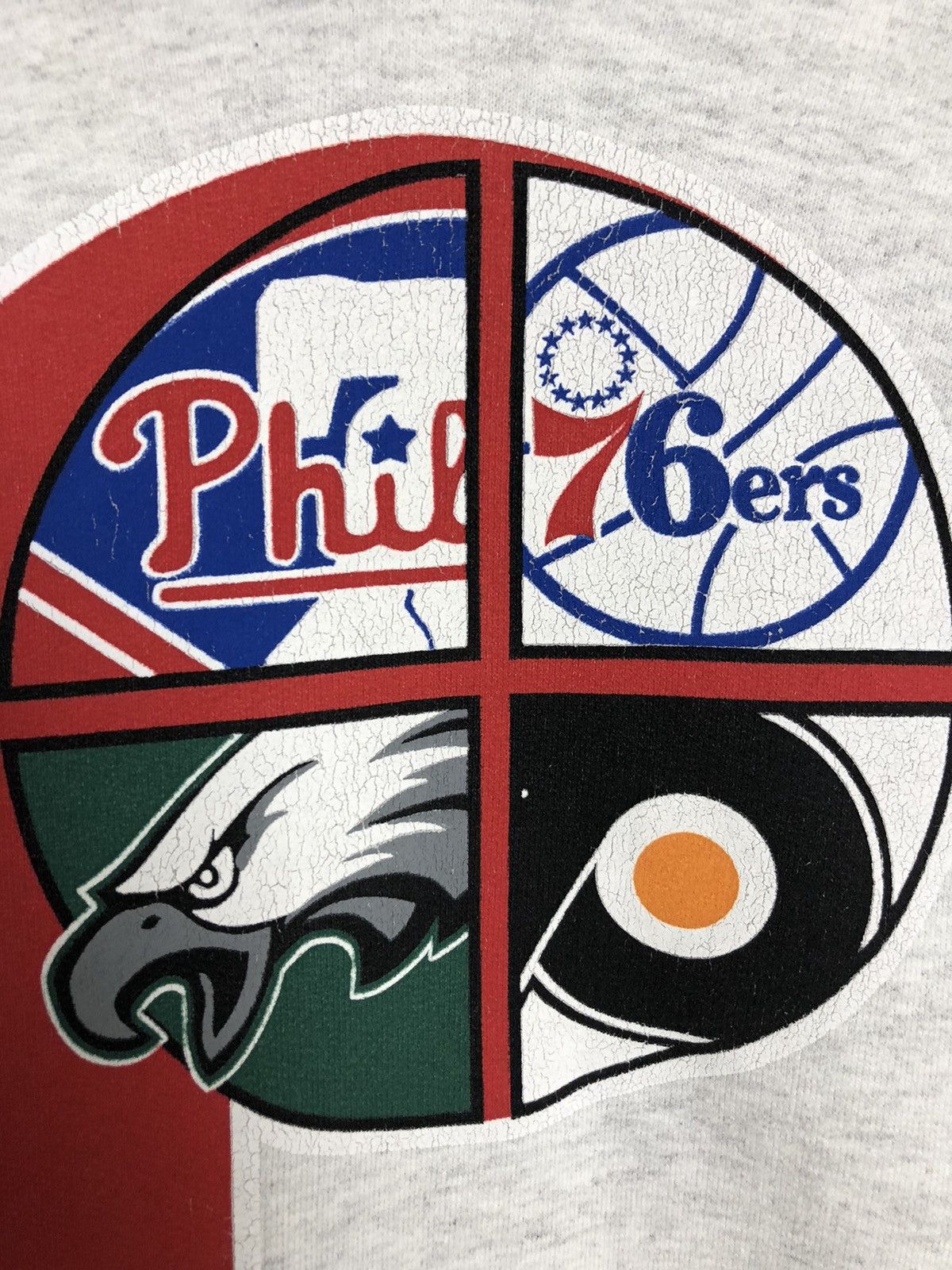 Hanes × NBA × Vintage Vintage 76ers Hoodie Sweatshirt Big logo size S Size US S / EU 44-46 / 1 - 5 Thumbnail