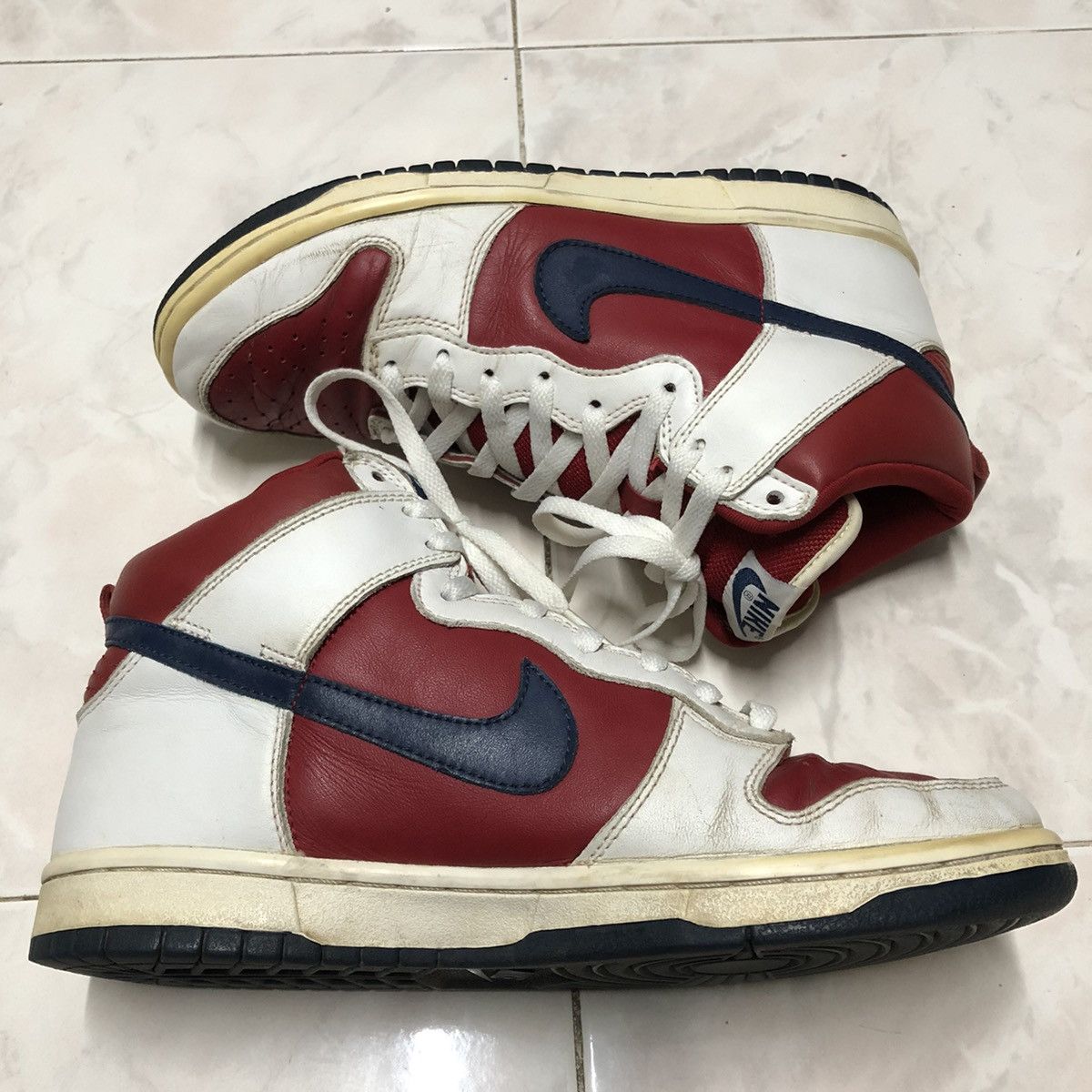 Nike × Vintage Dunk High White | Rapid-Varsity Red Size US 9 / EU 42 - 1 Thumbnail