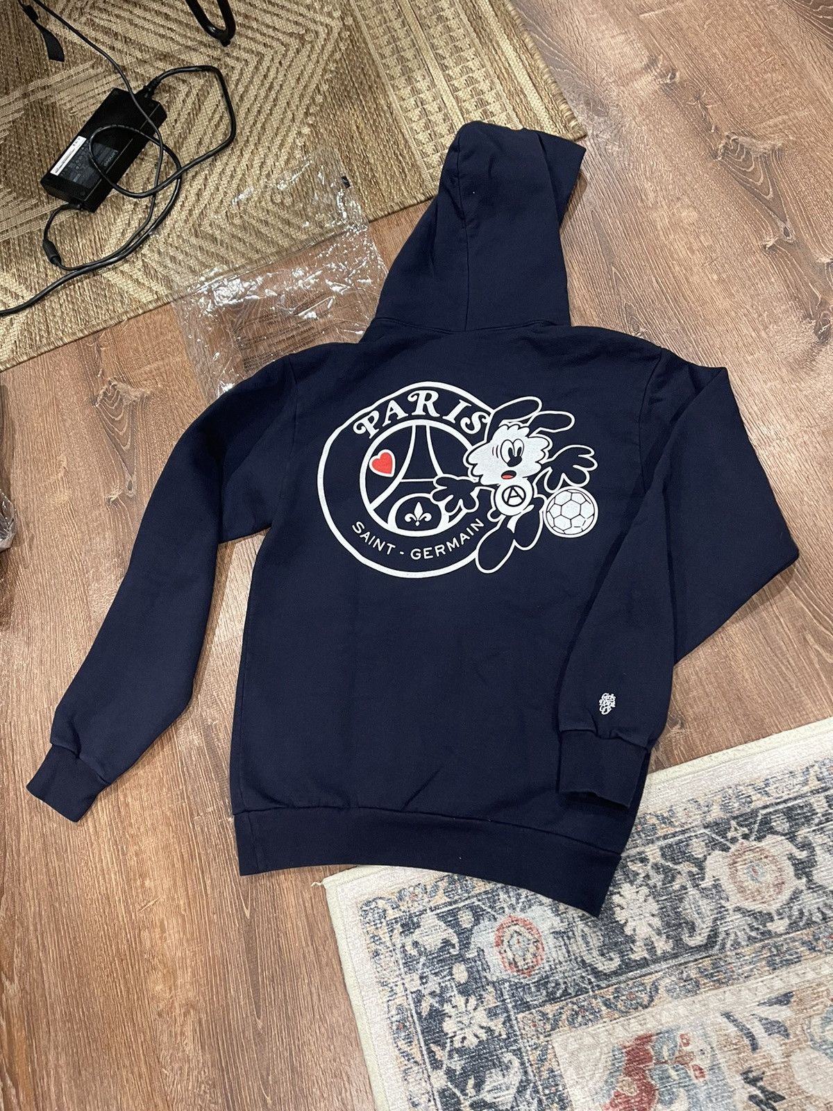 Streetwear ComplexCon exclusive artist VERDY x PSG rare collaboration ...