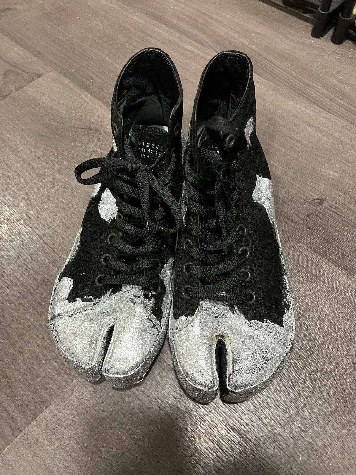 Maison Margiela Maison Margiela Tabi paint high-top sneakers Maison Margiela Maison Margiela Tabi paint high-top sneakers