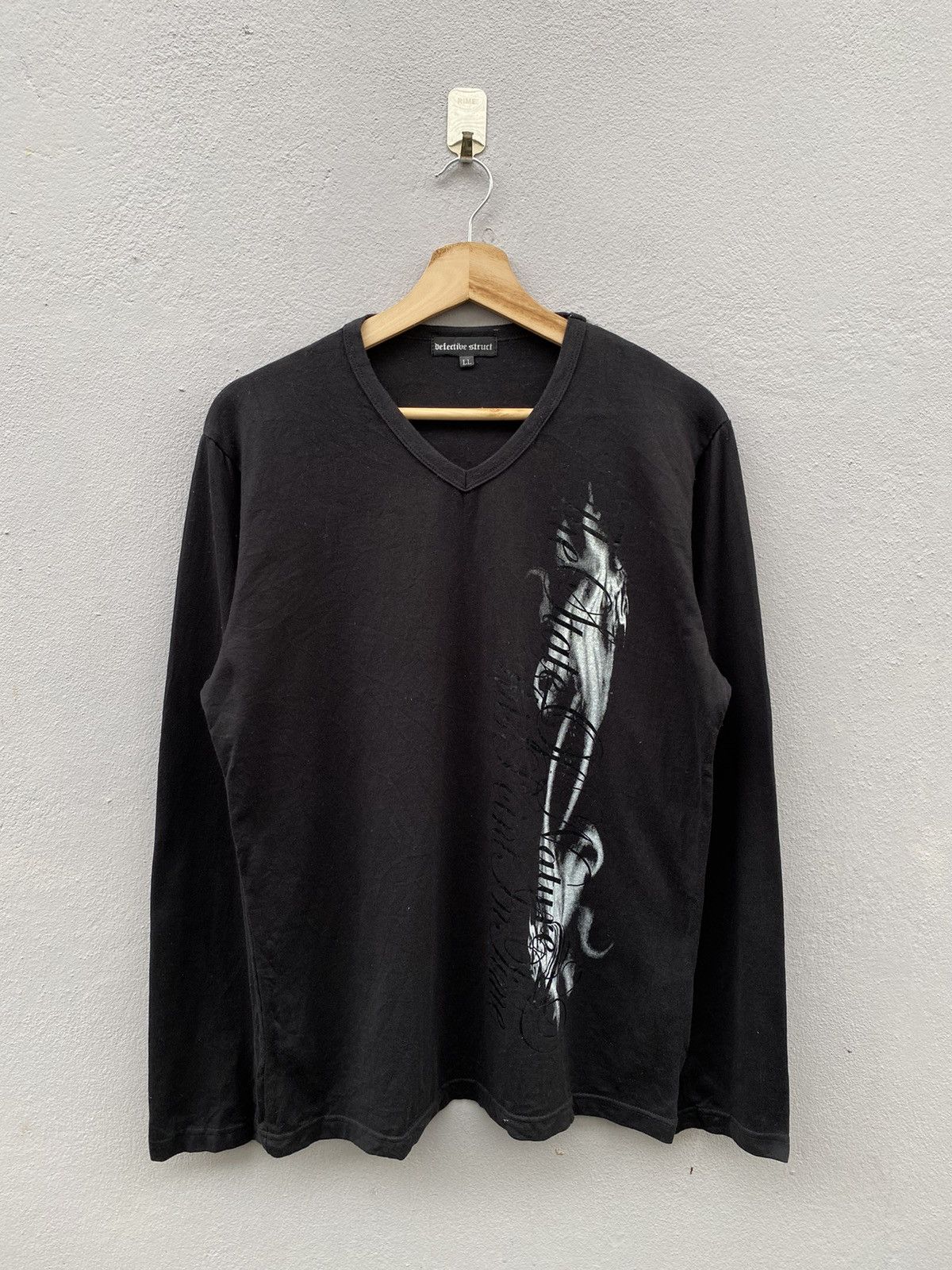 Japanese Brand 💥Japanese Defective Struct Smoking Skulls Crossbone Tshrit Size US M / EU 48-50 / 2 - 6 Thumbnail