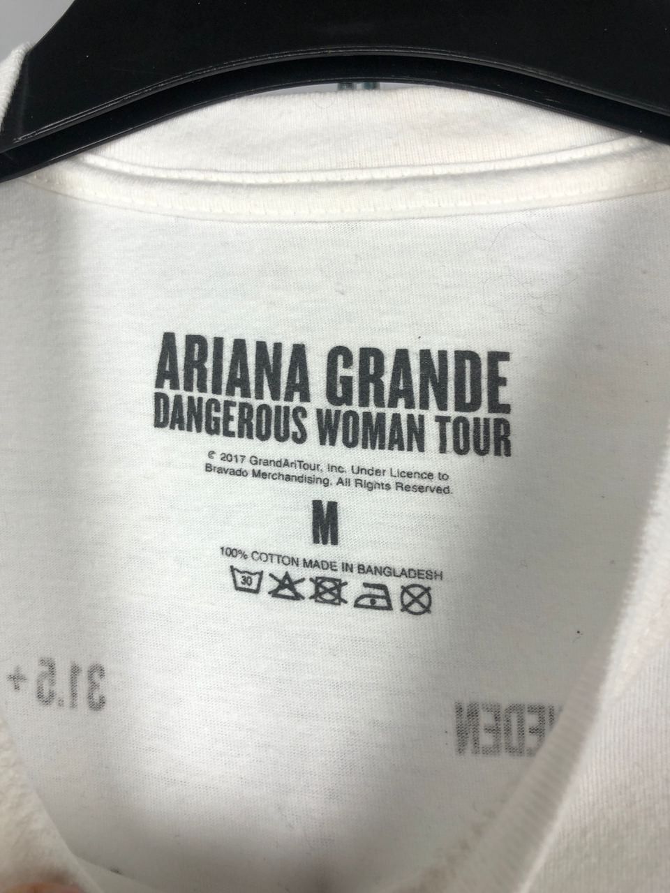Band Tees Ariana Grande T-shirts band tees big logo size M Size US M / EU 48-50 / 2 - 3 Thumbnail