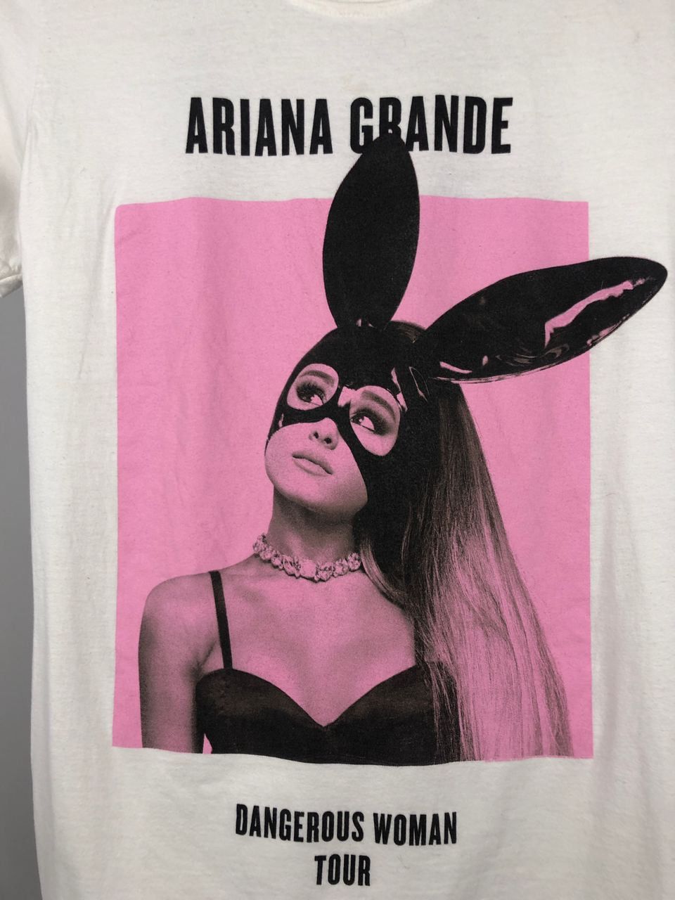 Band Tees Ariana Grande T-shirts band tees big logo size M Size US M / EU 48-50 / 2 - 2 Thumbnail