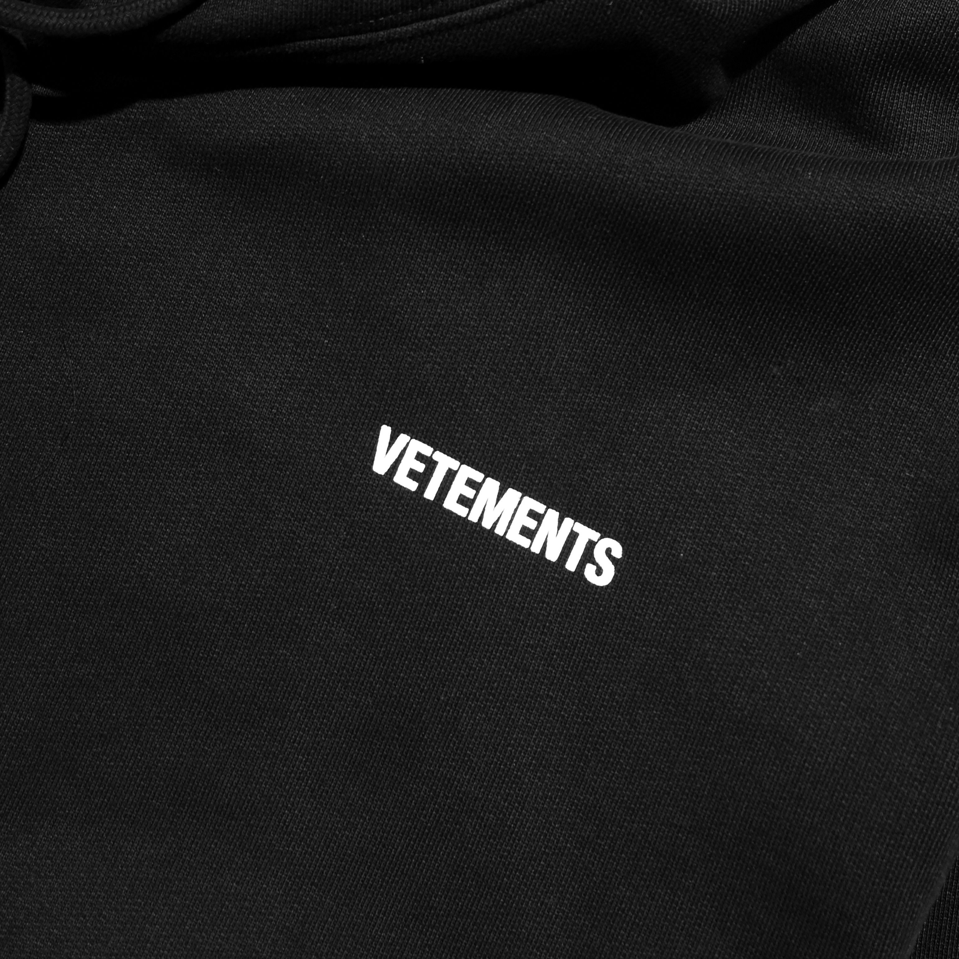 Vetements FW21 BLACK REVERSE LOGO HOODIE Size US XL / EU 56 / 4 - 4 Thumbnail