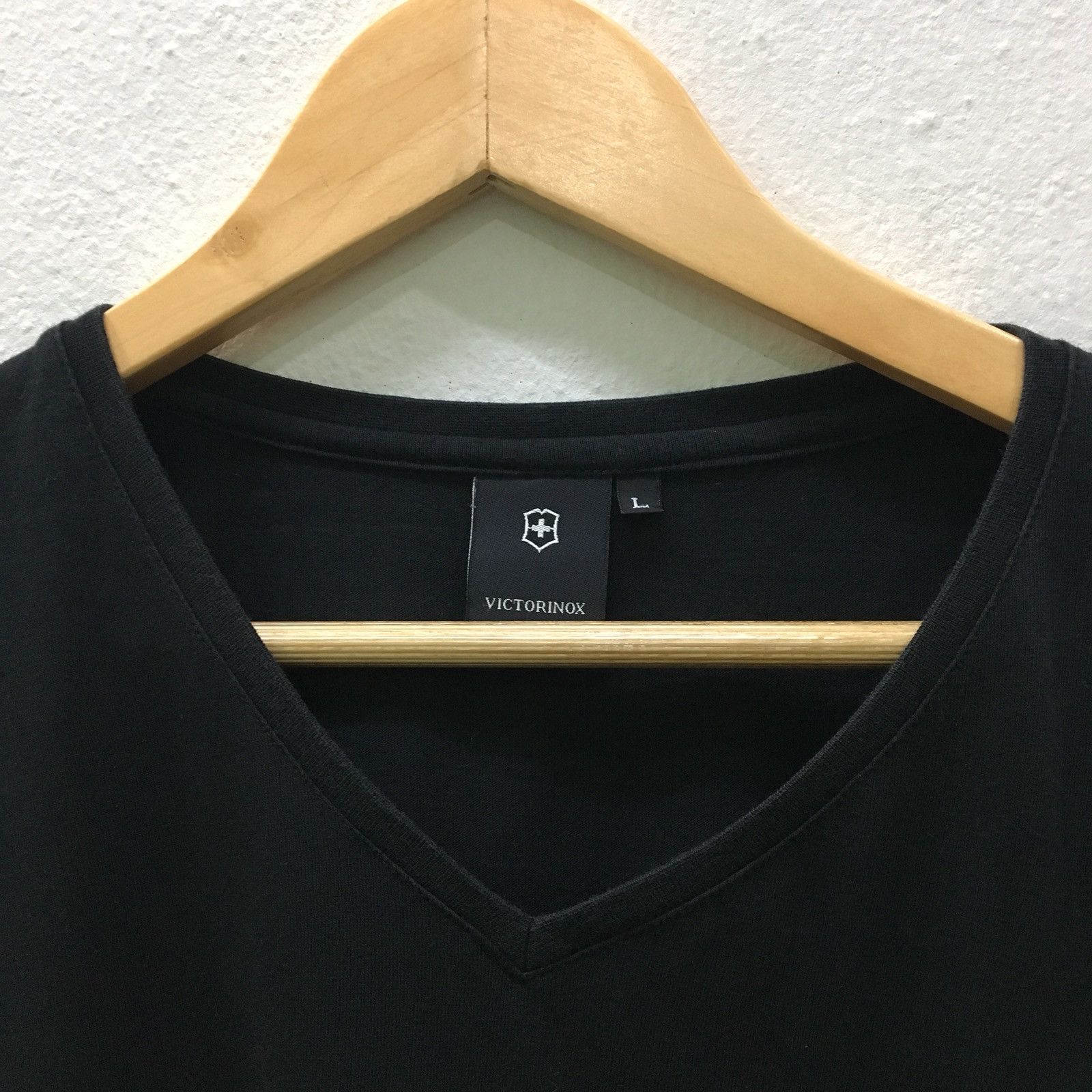 Victorinox Victorinox V neck T-shirt Size US L / EU 52-54 / 3 - 3 Thumbnail