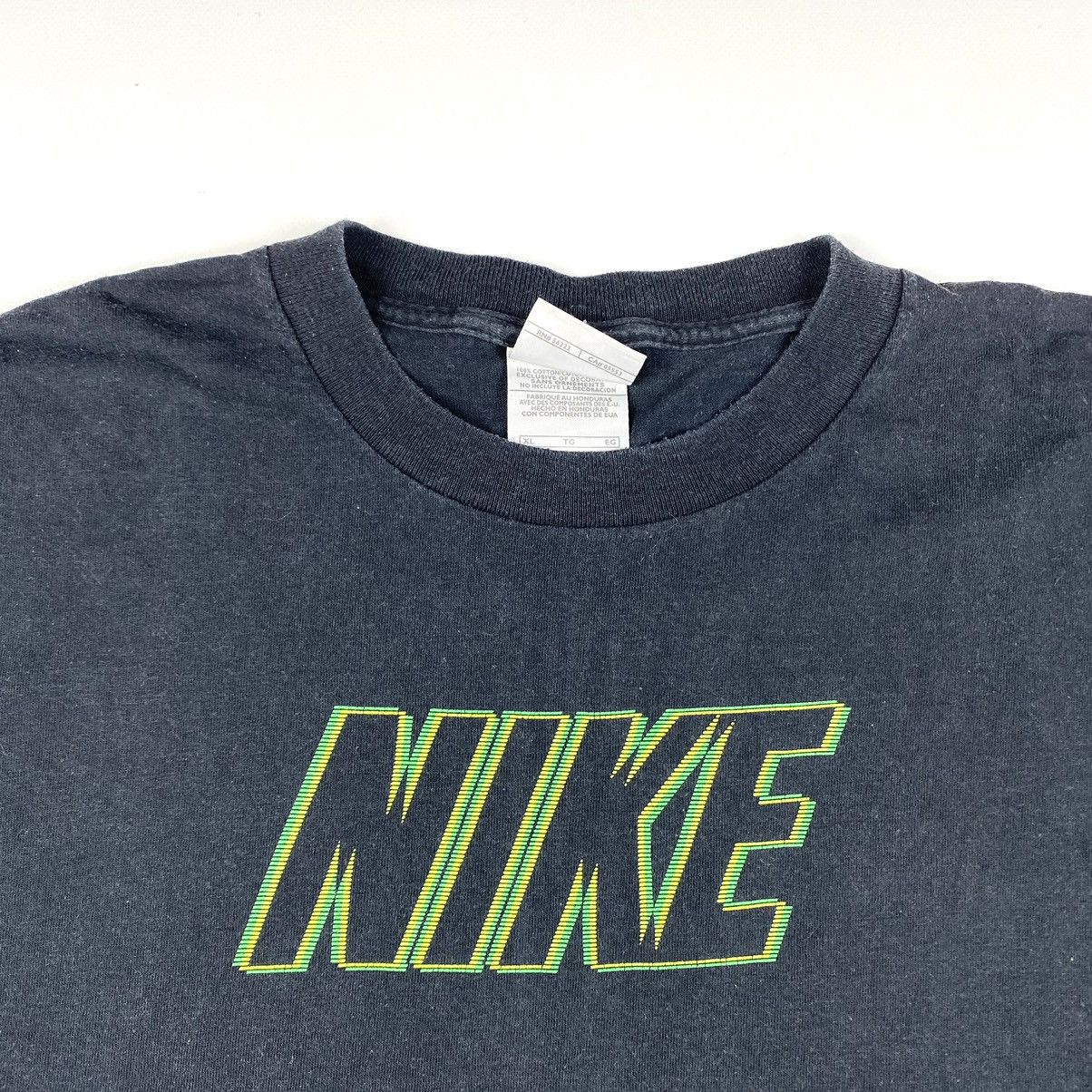 Nike Vintage 90s Nike t-shirt Y2K CW21 Size US XL / EU 56 / 4 - 3 Thumbnail