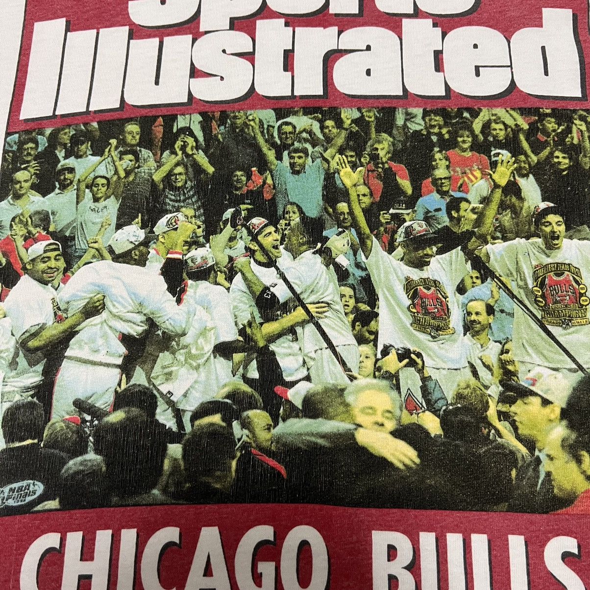 NBA × Vintage Vintage Sports Illustrated 1996 NBA Champions Chicago Bulls Size US XL / EU 56 / 4 - 4 Thumbnail