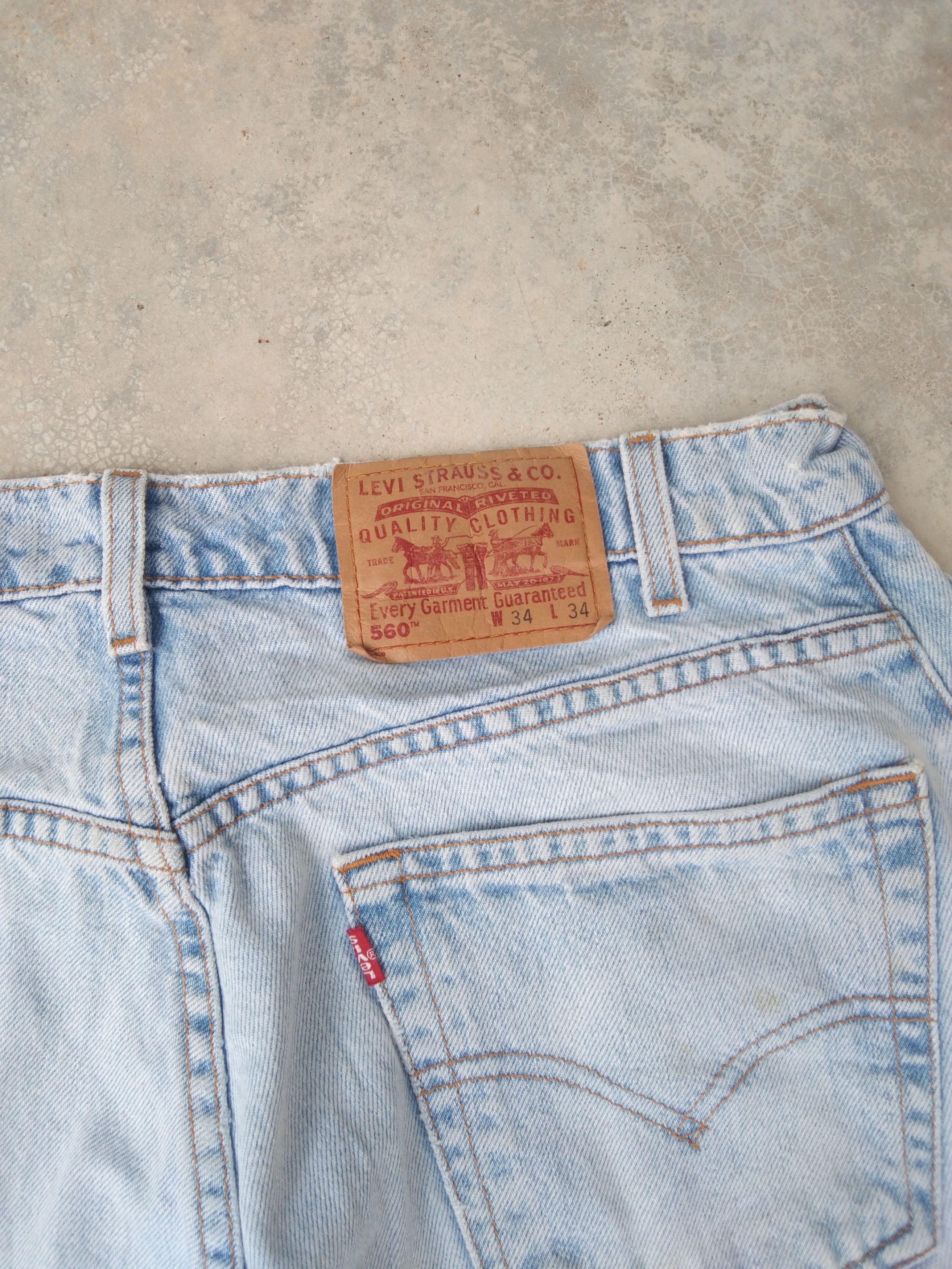 Levi's Vintage Levi's Jeans 560 Loose Baggy Tapered Leg 33x34 Size US 33 - 4 Thumbnail