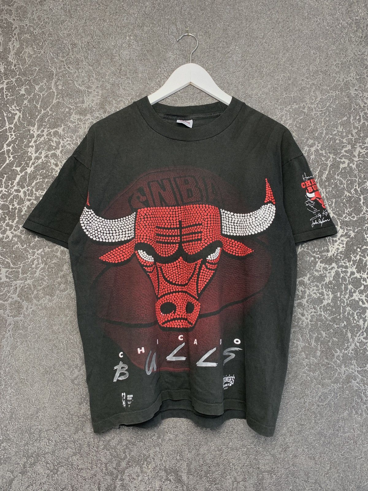 NBA RARE 🔥Vintage 1993 Chicago Bulls Changes Sports T-shirt Tee Size US L / EU 52-54 / 3 - 3 Thumbnail