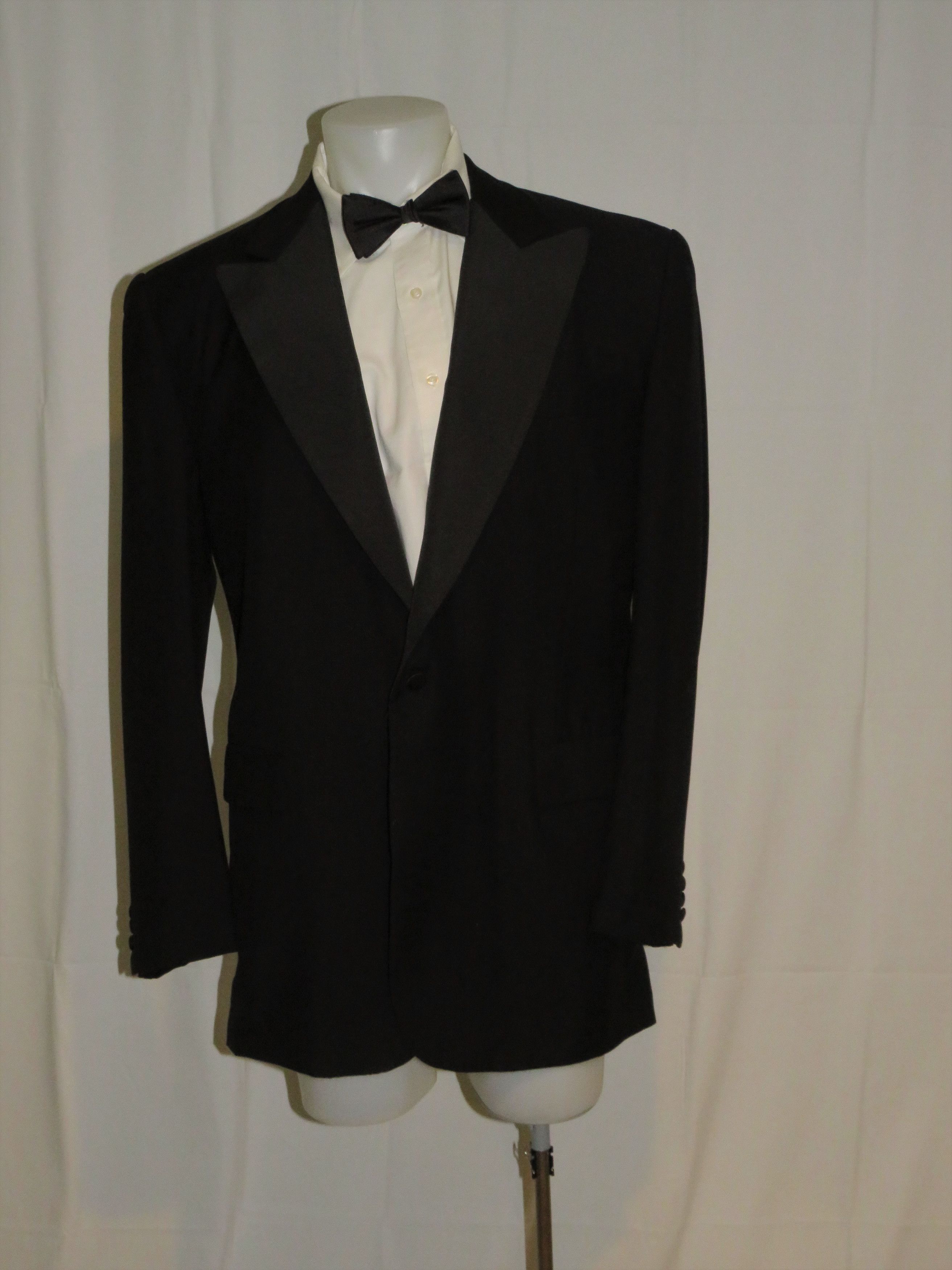 Fioravanti Peak Lapel One Button Tuxedo Jacket 42XL