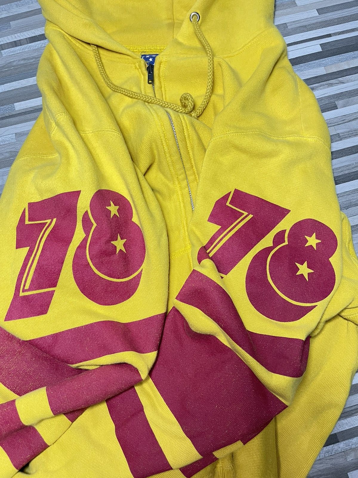 Hysteric Glamour Vintage Hysteric Glamour Hoodie Nice Design Size US M / EU 48-50 / 2 - 3 Thumbnail