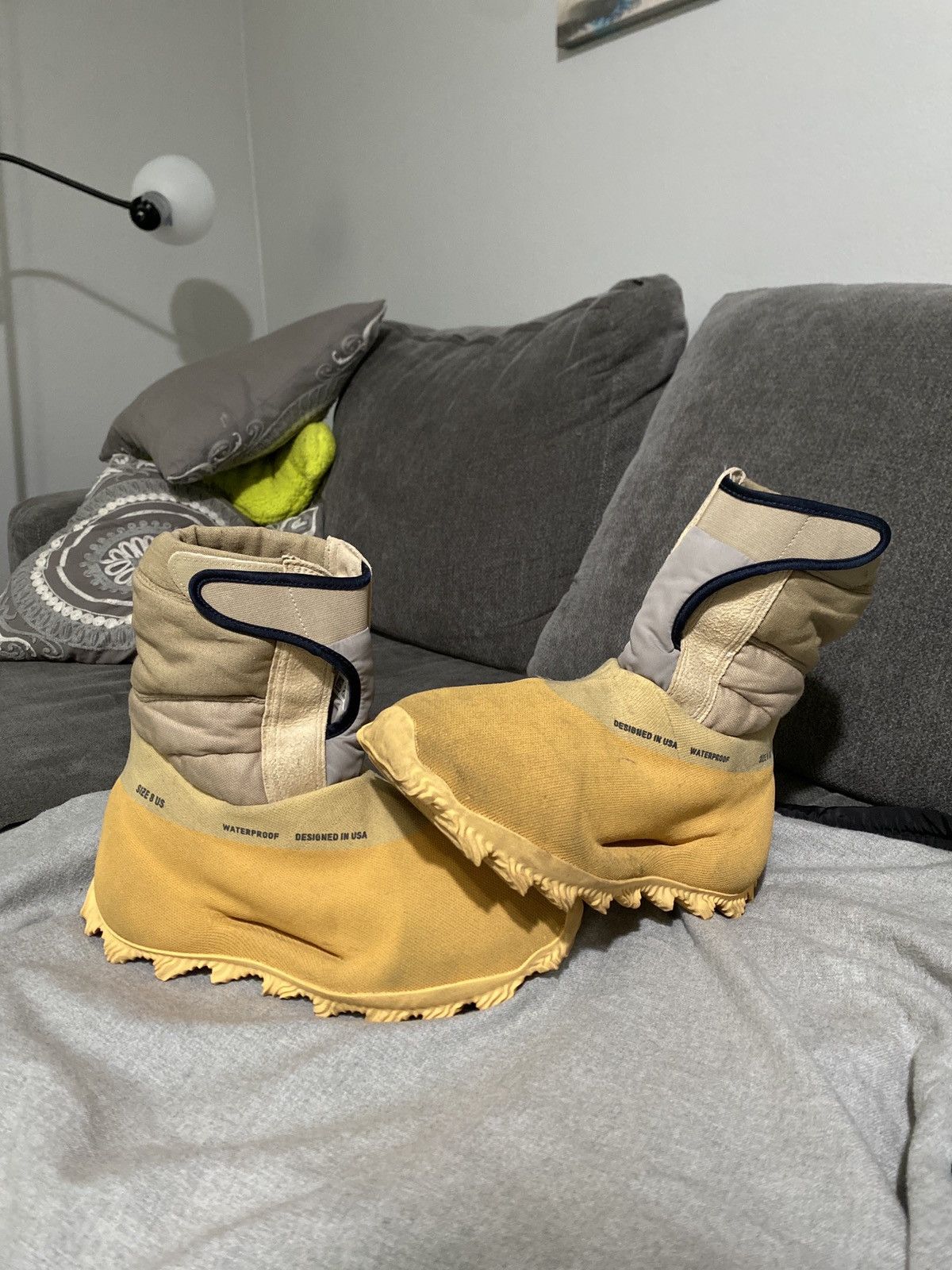 yzy knit rnr sulfur