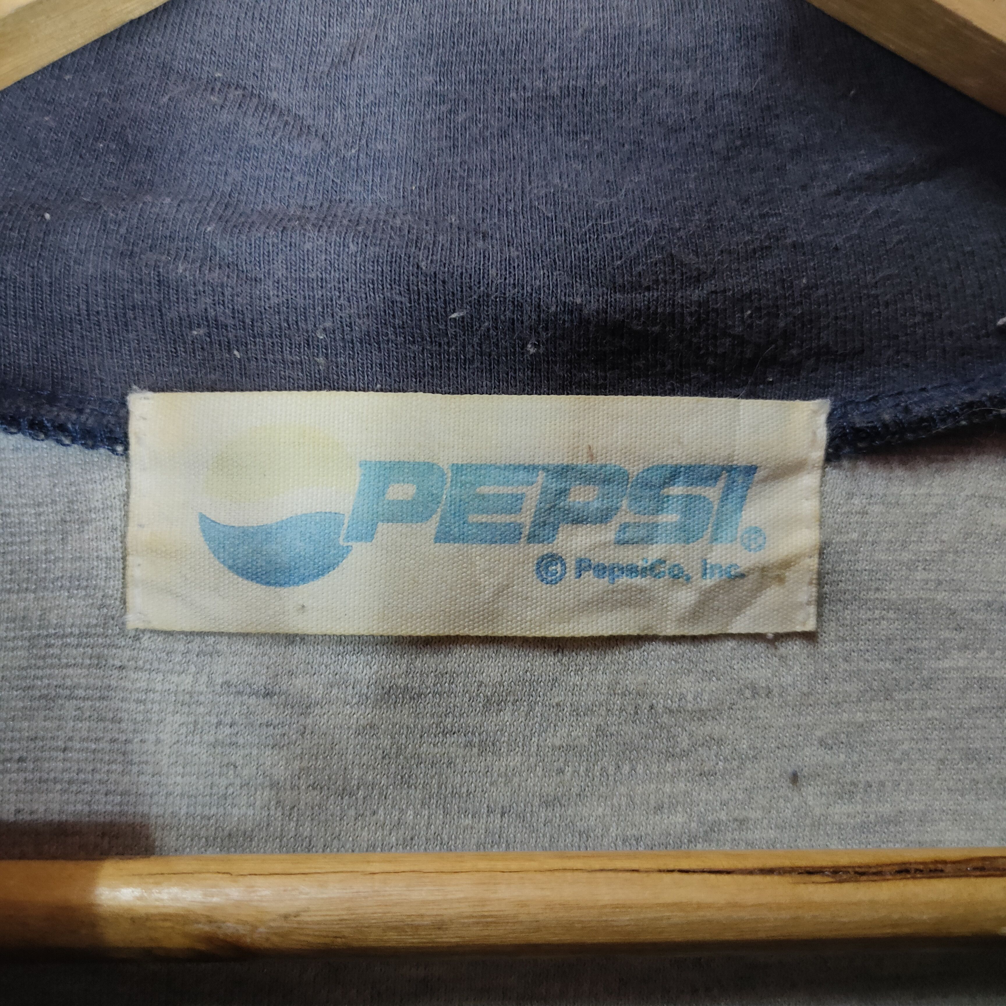 Pepsi Vintage PEPSI AMERICAN DRINK Big Bottle Cap Logo Sweater Size US XL / EU 56 / 4 - 4 Thumbnail