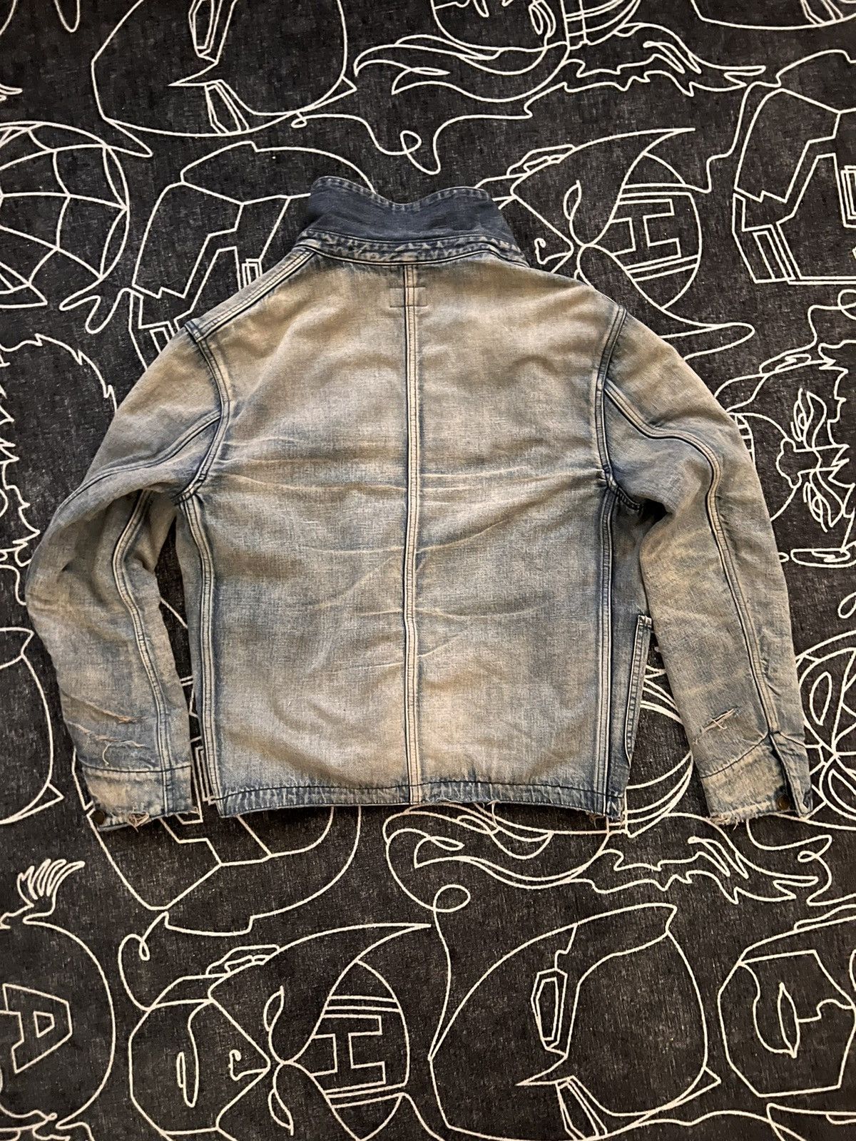 Saint Laurent Paris Saint laurent vintage denim jacket fits like a sz M Size US L / EU 52-54 / 3 - 8 Thumbnail