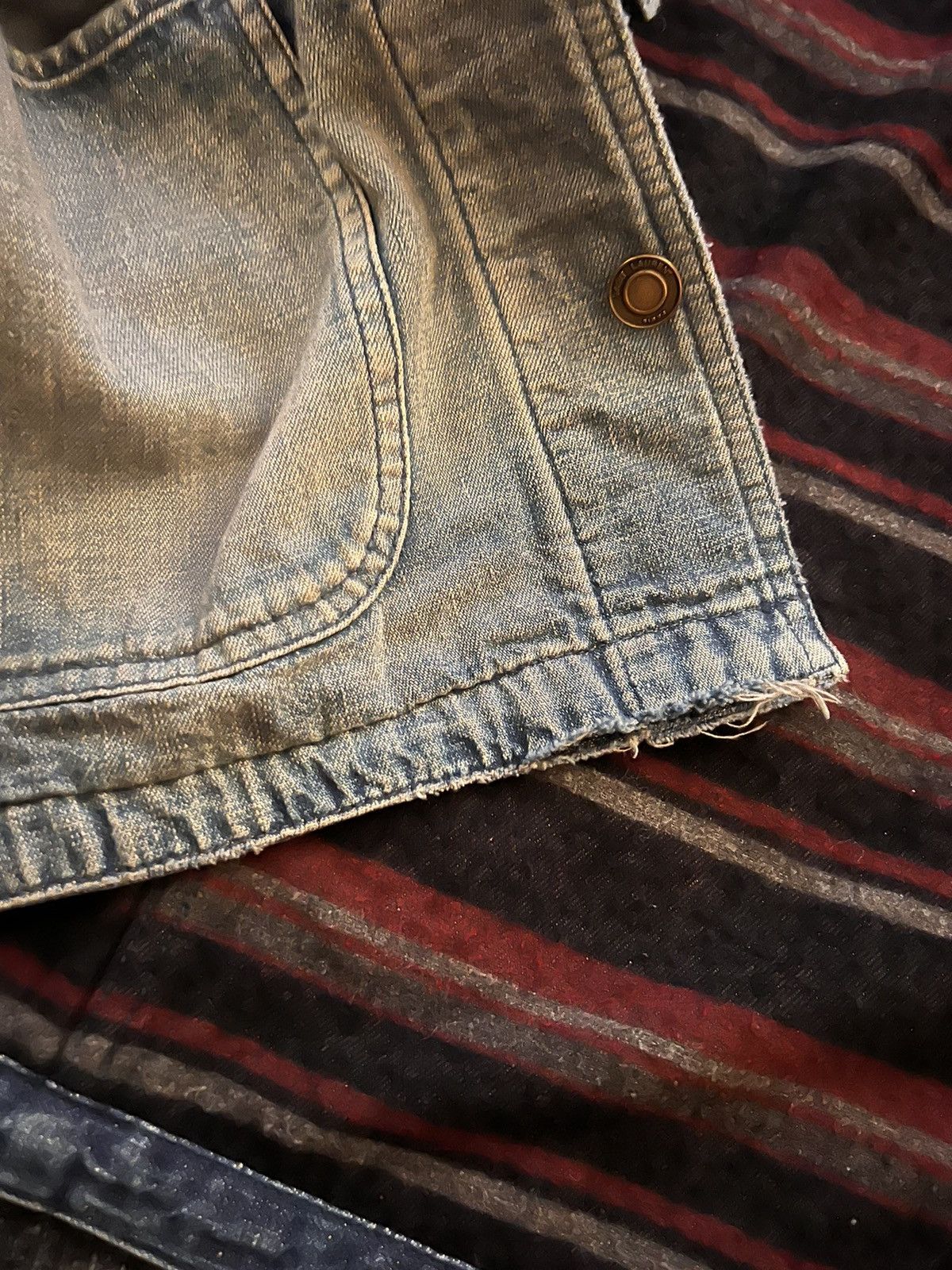 Saint Laurent Paris Saint laurent vintage denim jacket fits like a sz M Size US L / EU 52-54 / 3 - 12 Thumbnail