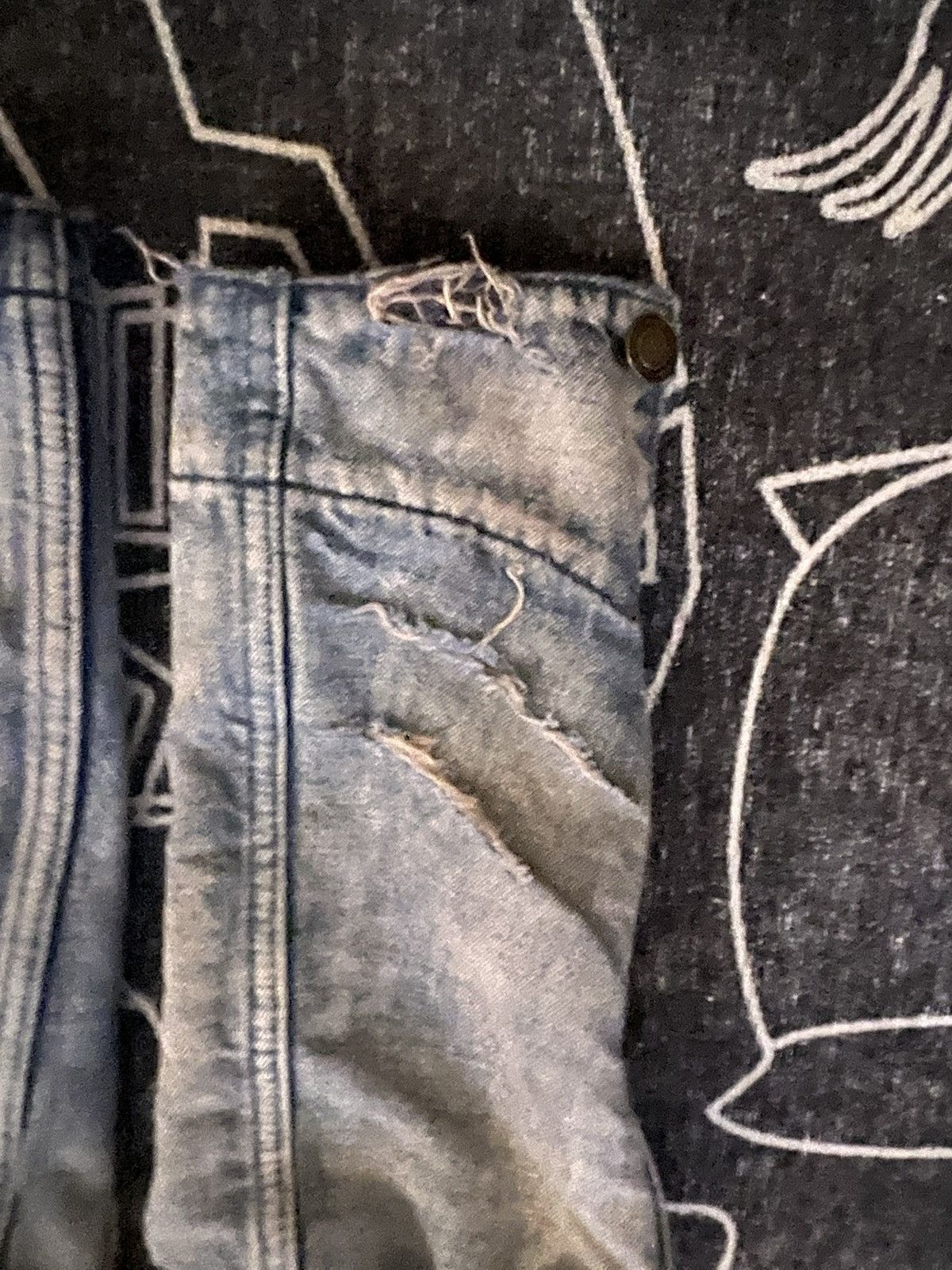 Saint Laurent Paris Saint laurent vintage denim jacket fits like a sz M Size US L / EU 52-54 / 3 - 9 Thumbnail