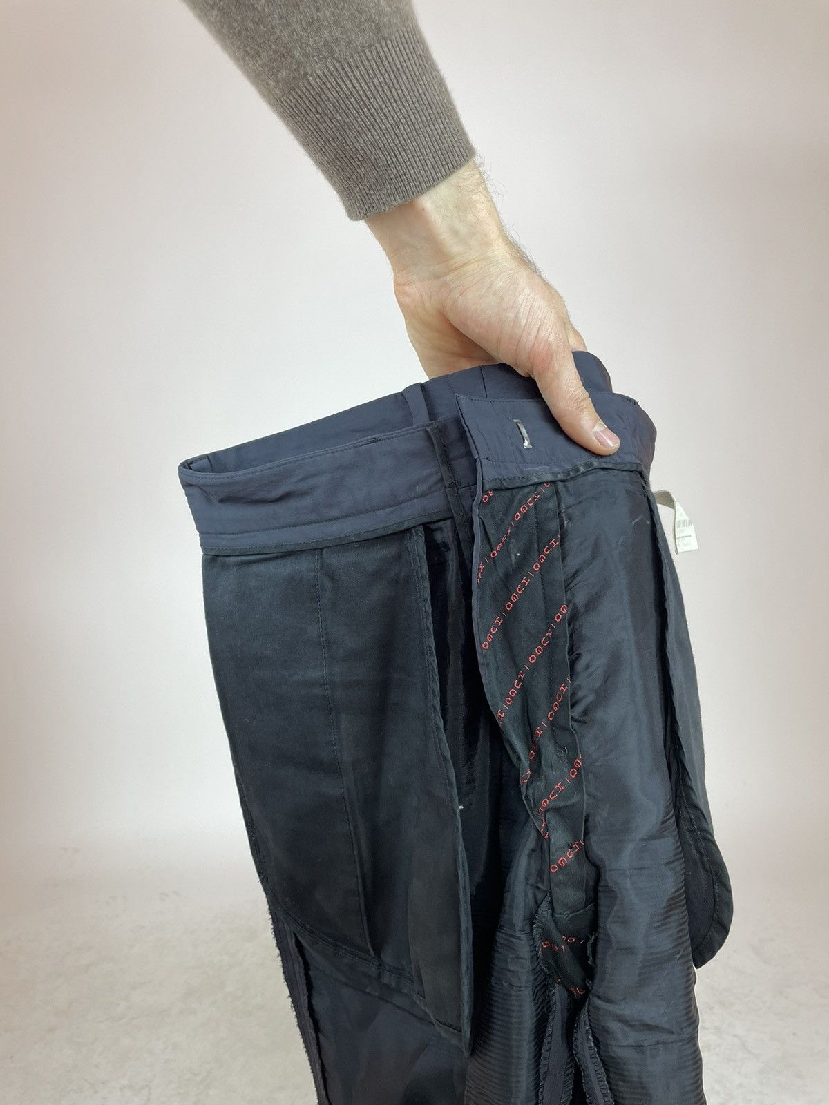 Hugo Boss HUGO BOSS VINTAGE Nylon/Polyamide Trousers Pants Mens sz. 46 Size US 31 - 15 Thumbnail