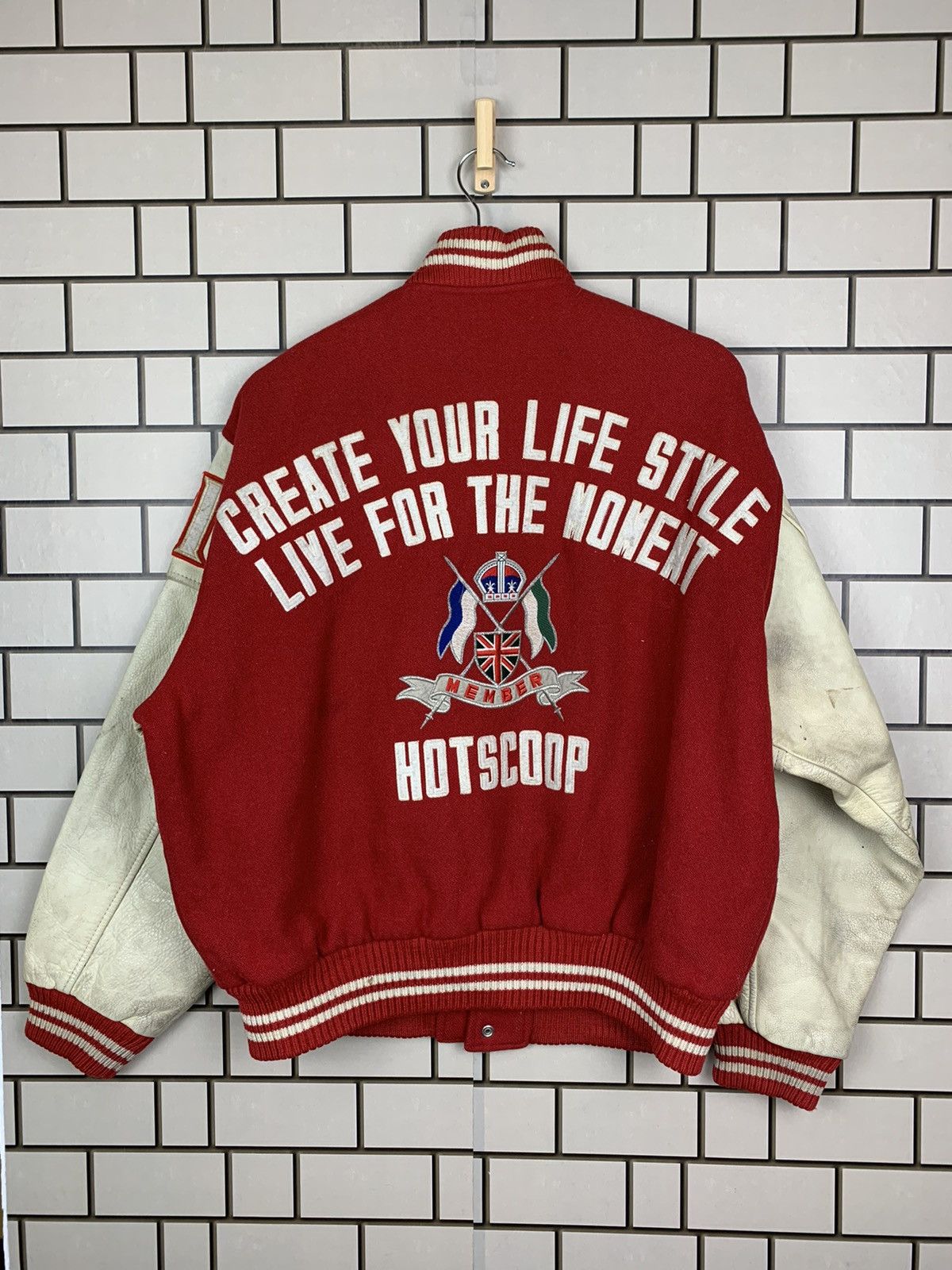 Vintage Vintage 90s Hot Scoop Varsity Bomber Jacket Size US L / EU 52-54 / 3 - 1 Thumbnail